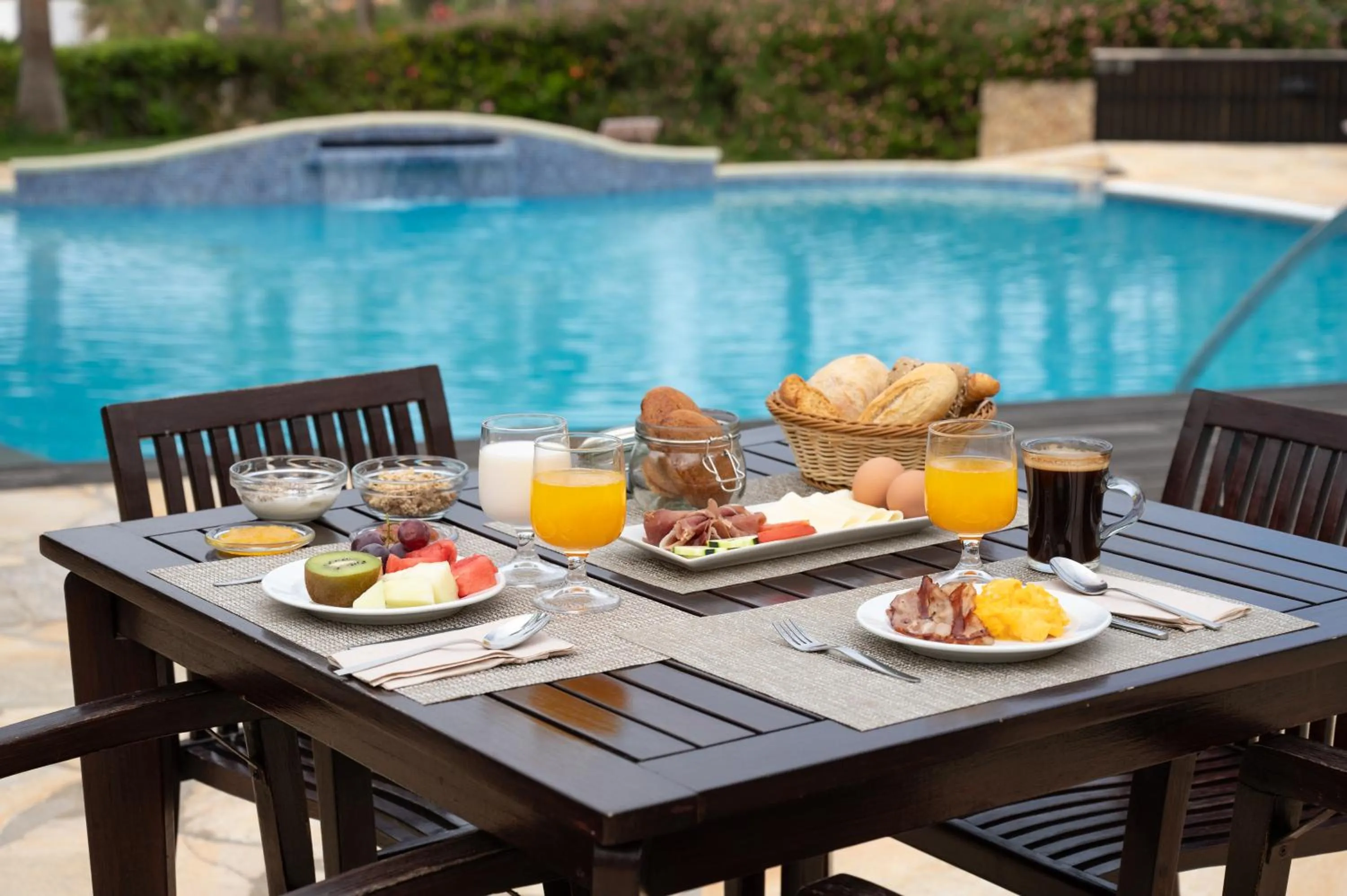 Swimming pool in Vila Luz
