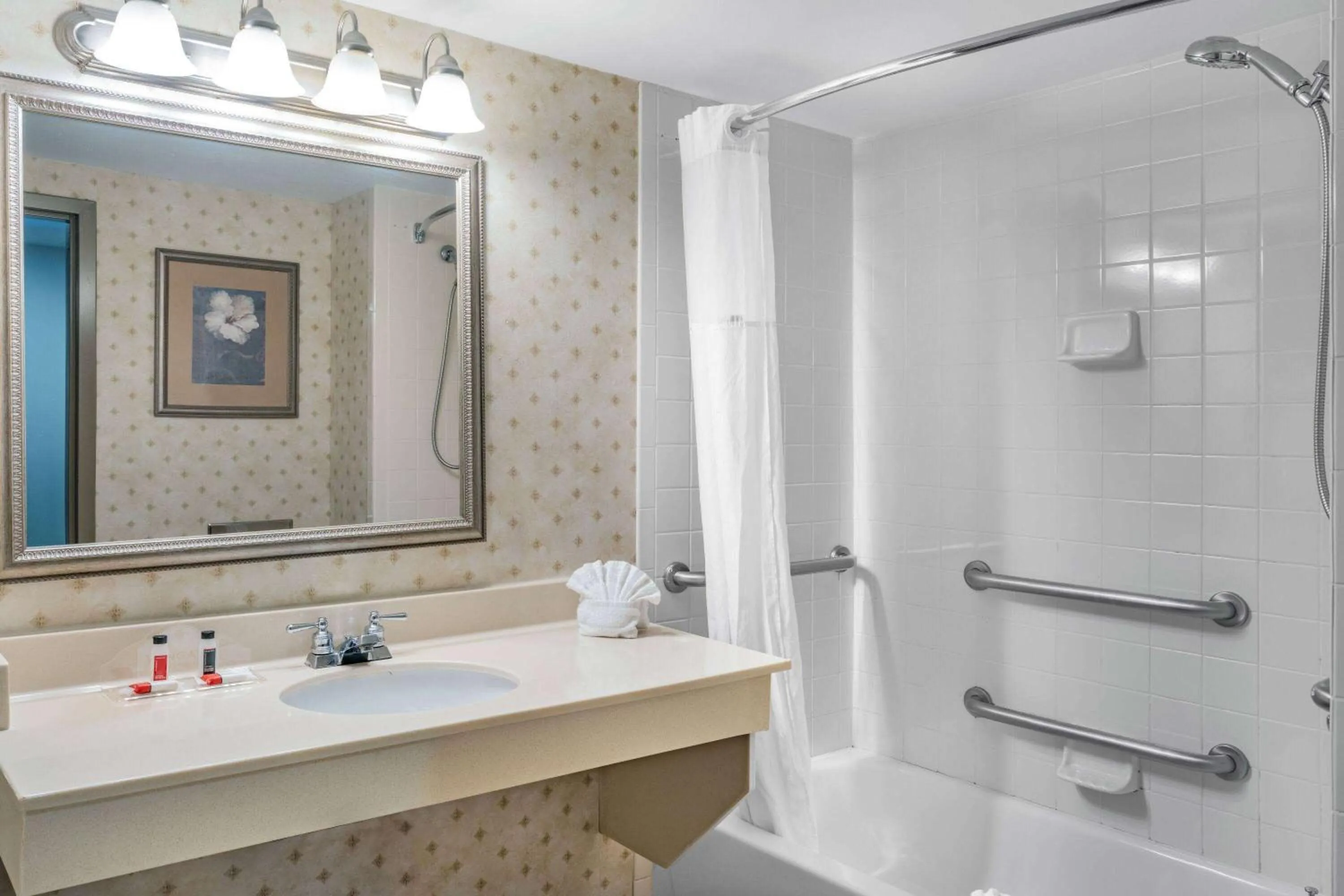 Bathroom in Wingate by Wyndham Atlanta-Duluth