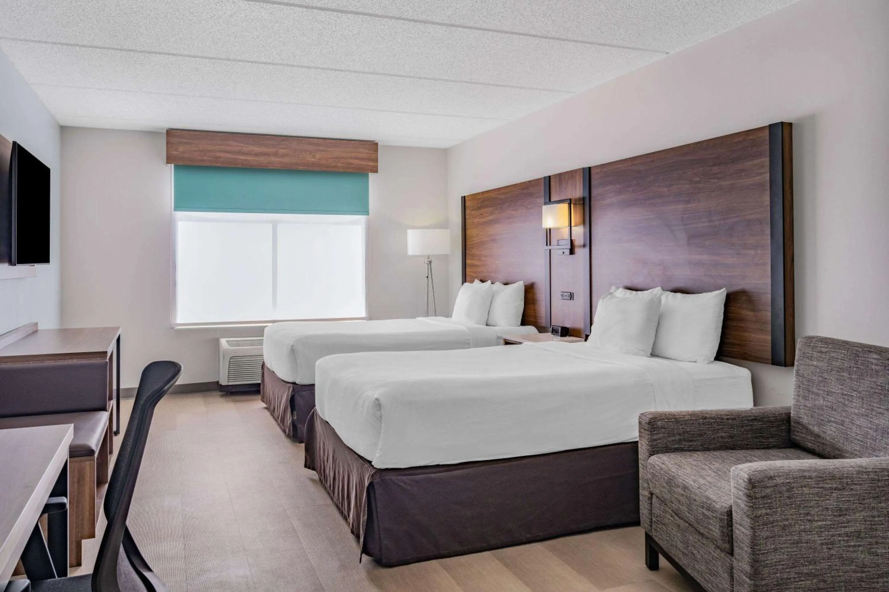 Photo of the whole room, Bed in Wingate by Wyndham Atlanta-Duluth