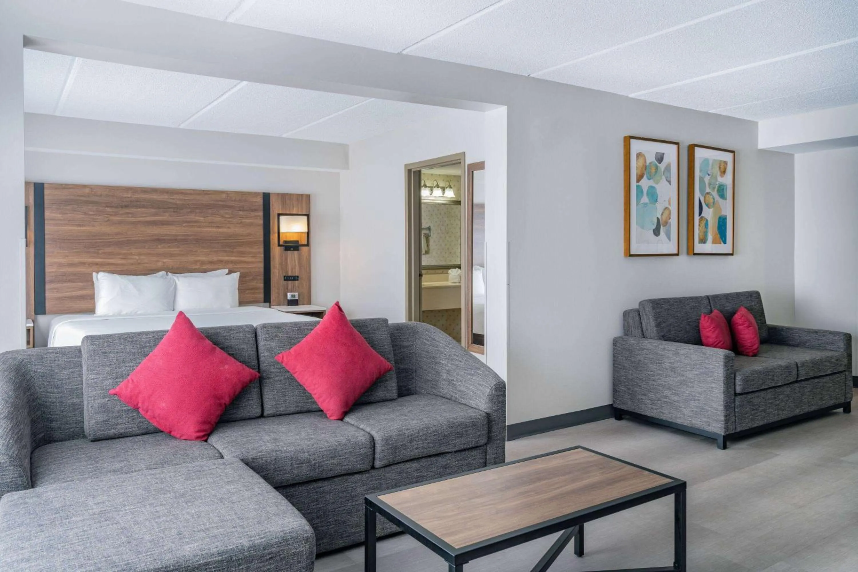 Bed in Wingate by Wyndham Atlanta-Duluth