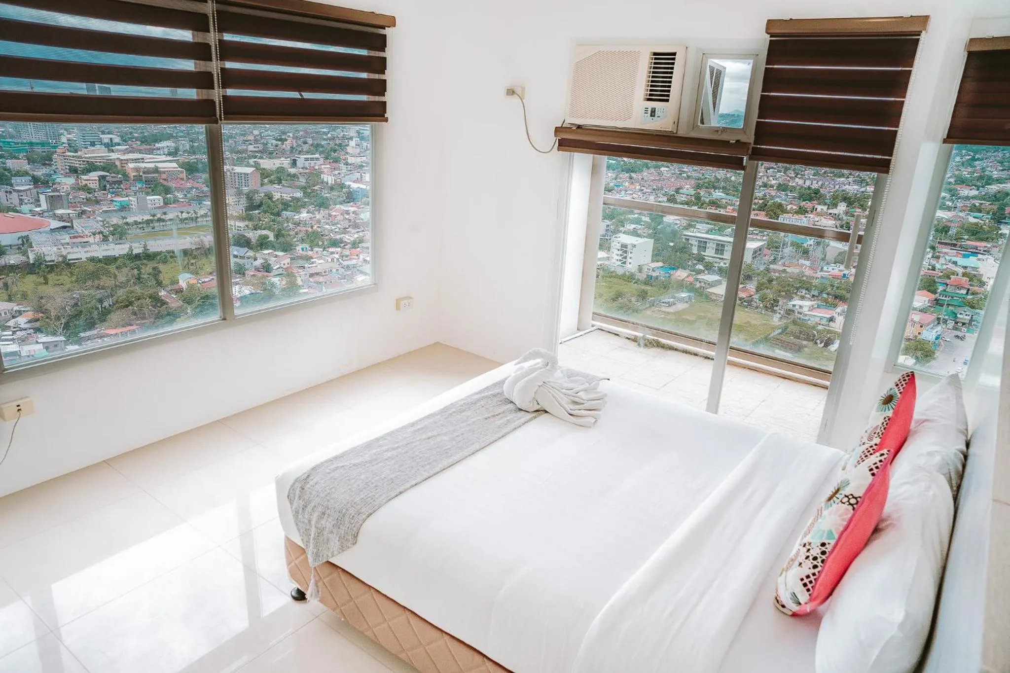 City view, Bed in Eon Centennial Soho Hotel