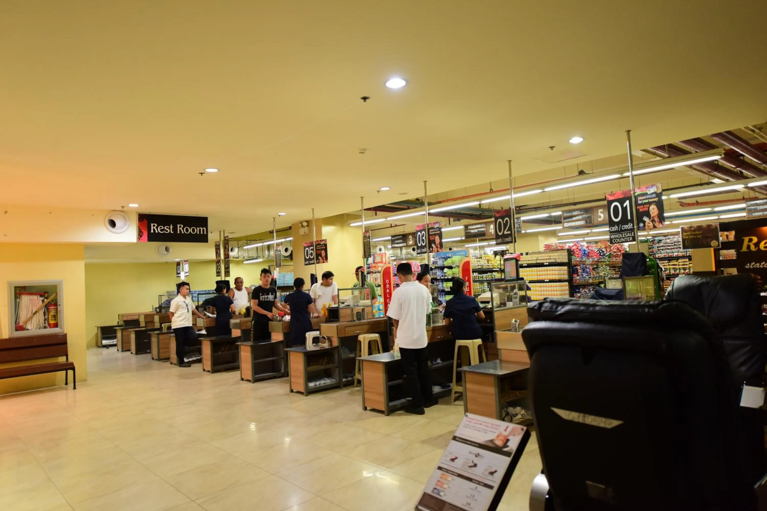 Supermarket/grocery shop in Eon Centennial Soho Hotel