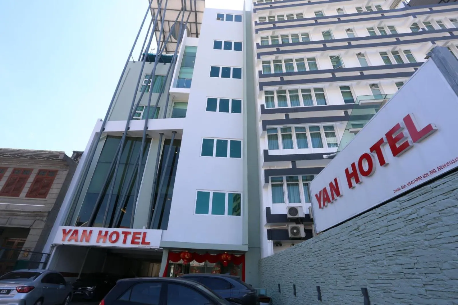 Yan Hotel