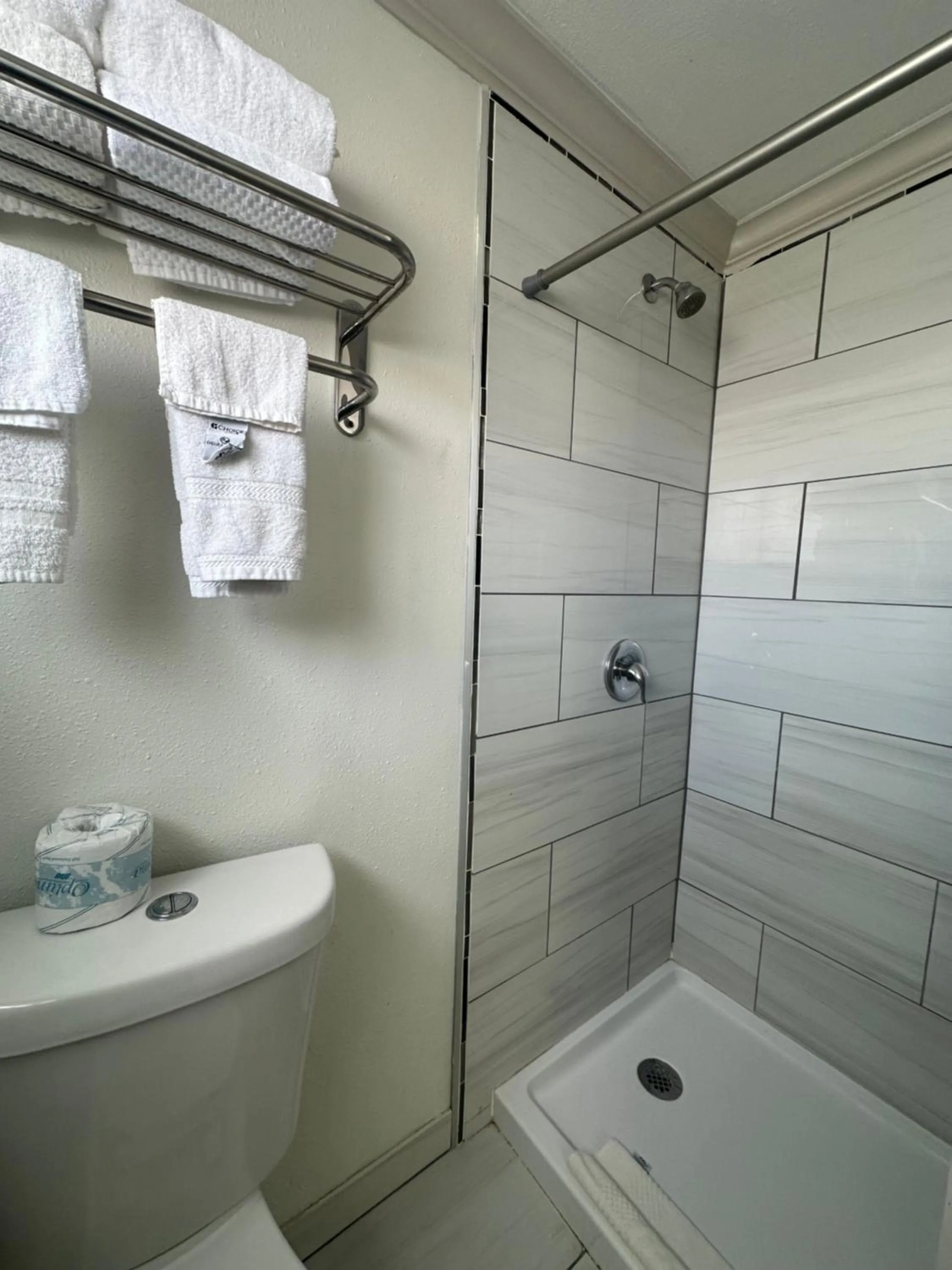 Bathroom in Americas Best Value Inn Winnemucca