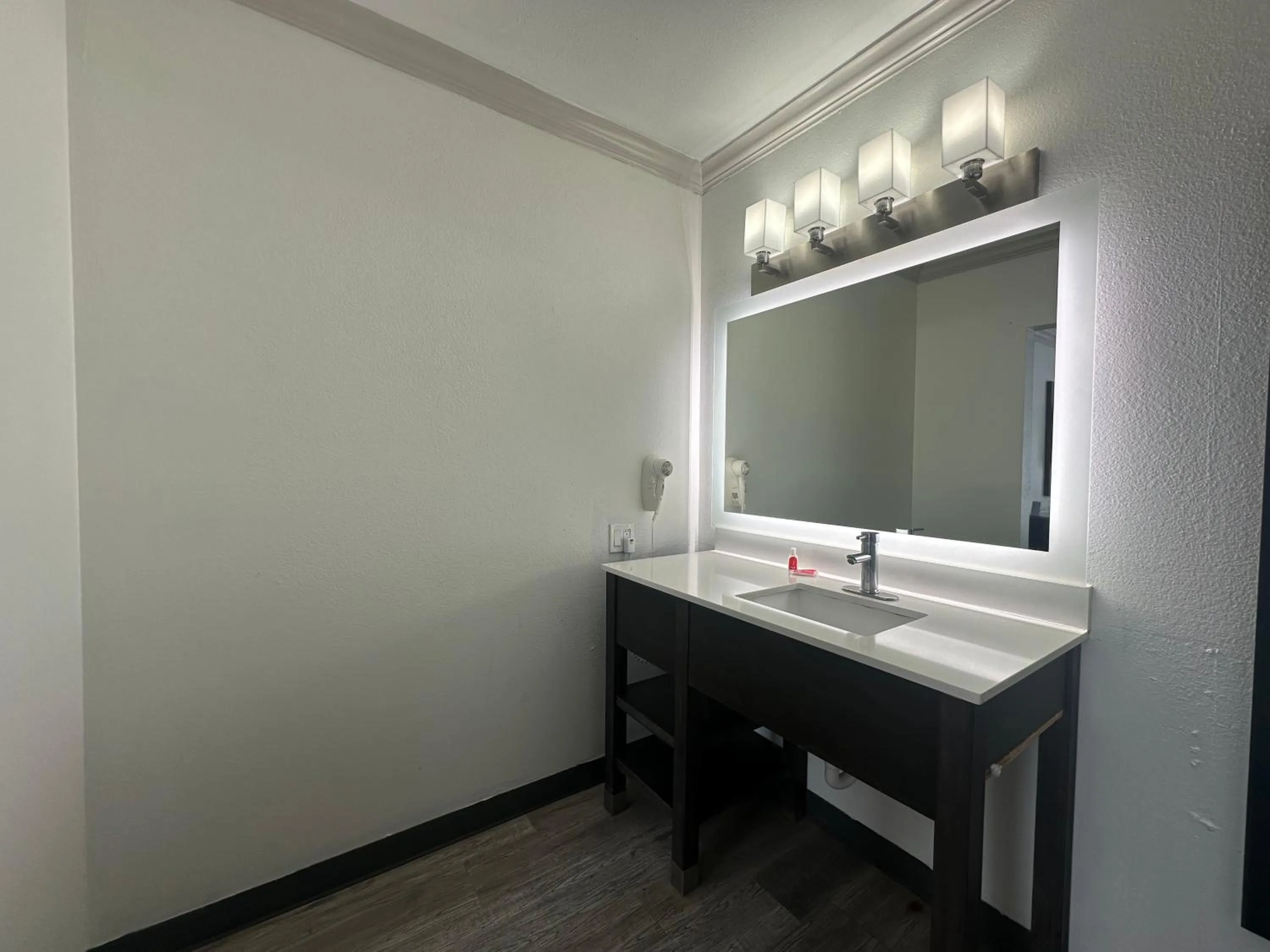 Bathroom in Americas Best Value Inn Winnemucca