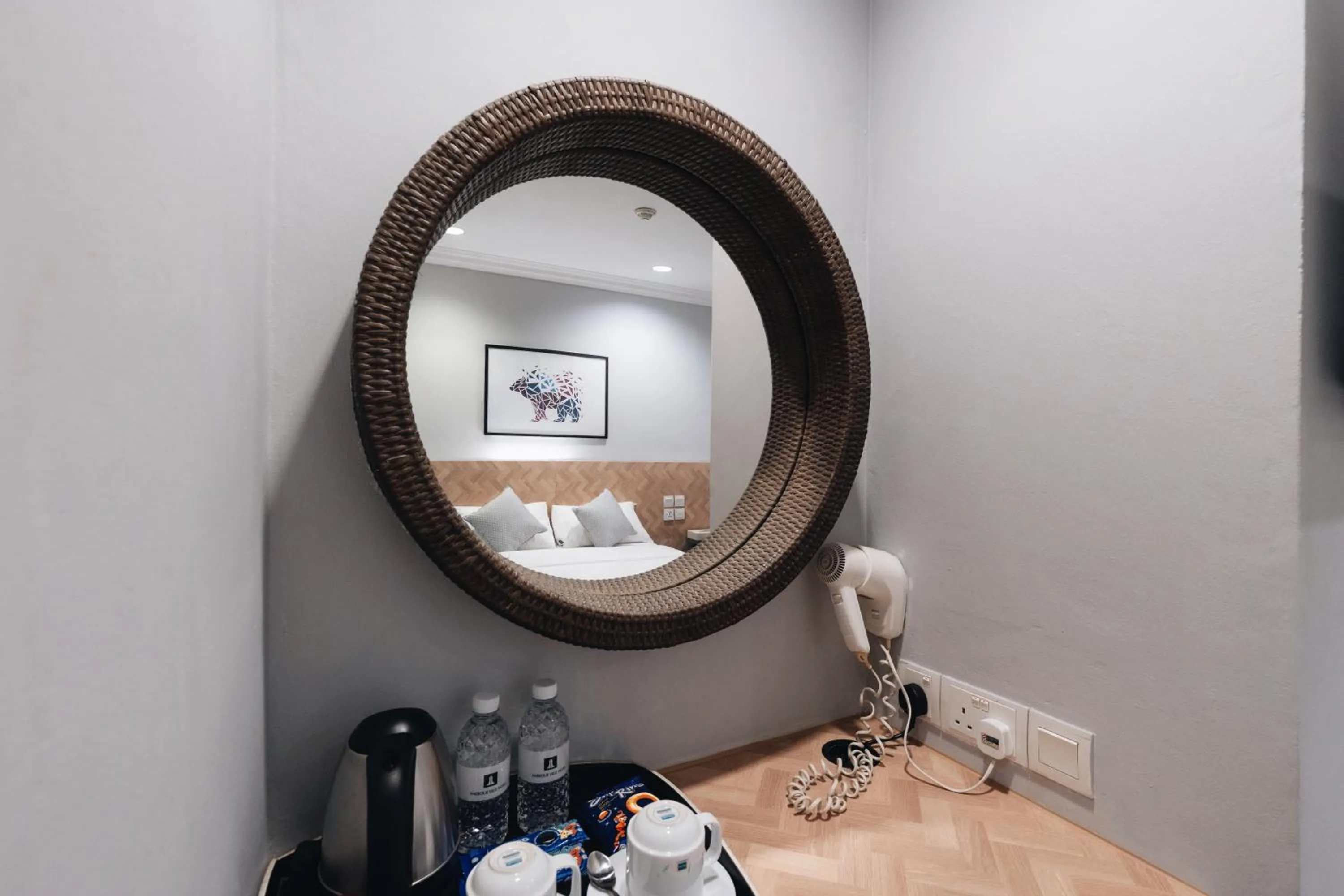 Bedroom in Harbour Ville Hotel - Hamilton