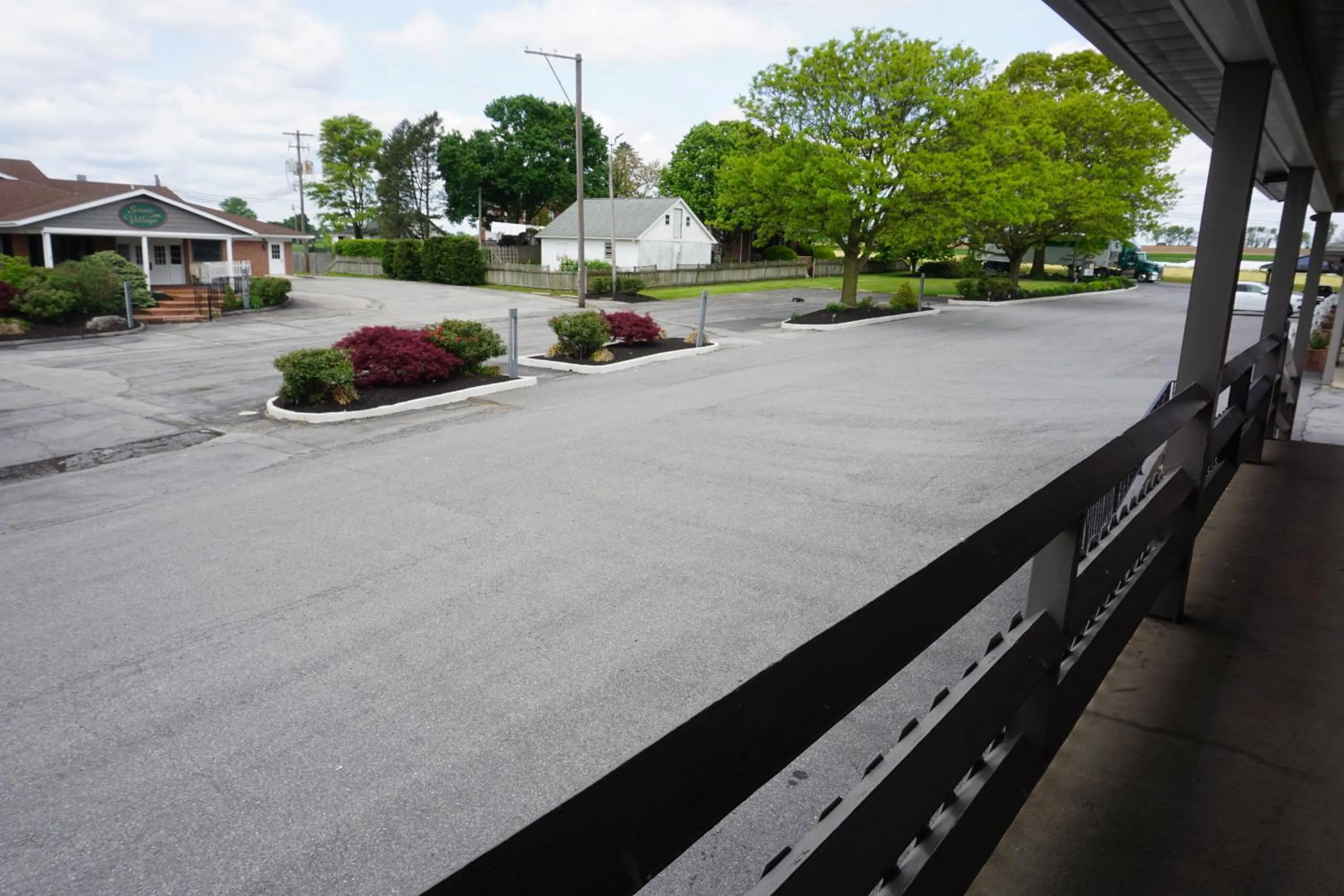 Street view in Harvest Drive Family Inn - Renovated Rooms