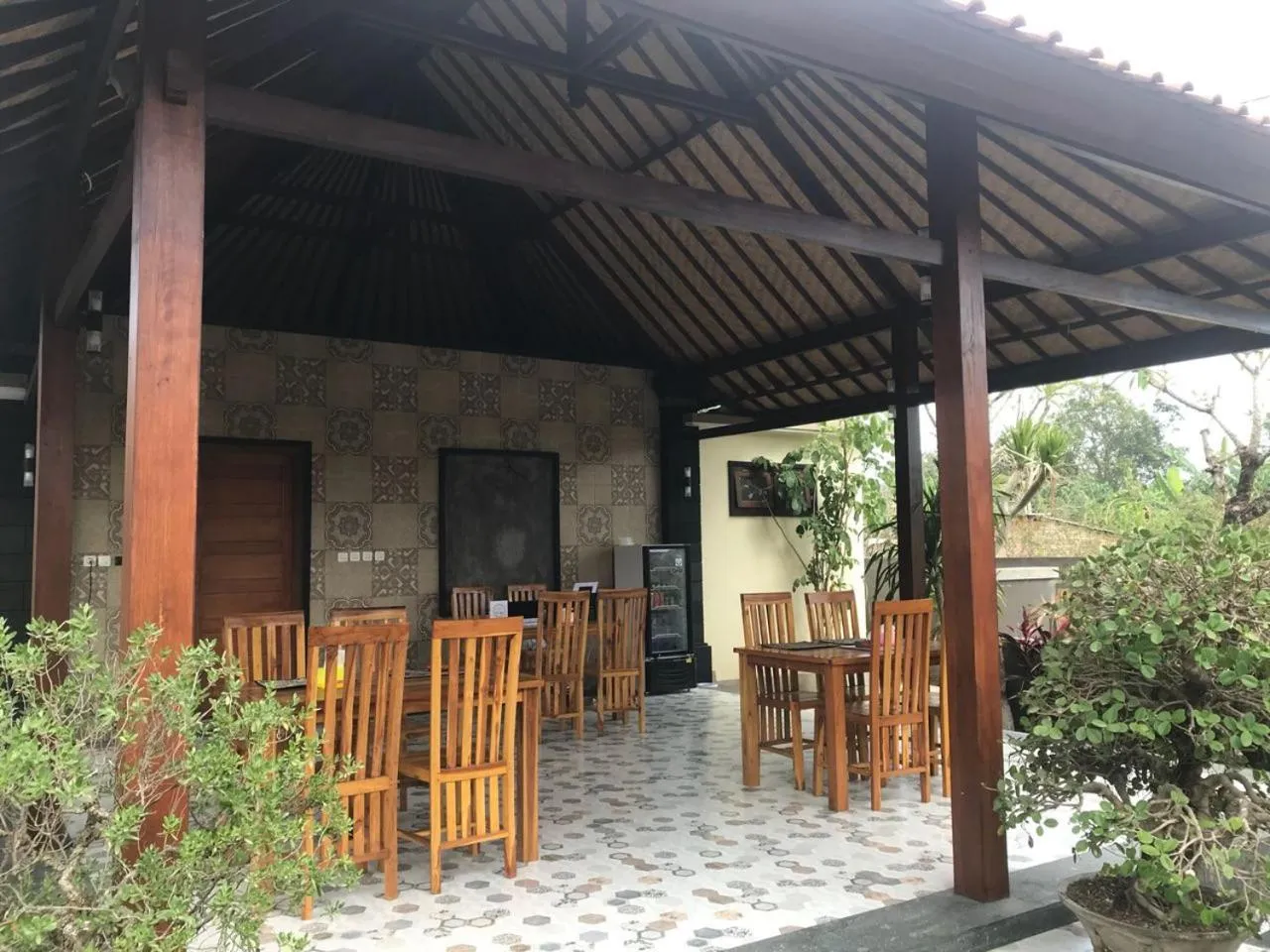 Restaurant/places to eat in Pattri Garden Lembongan