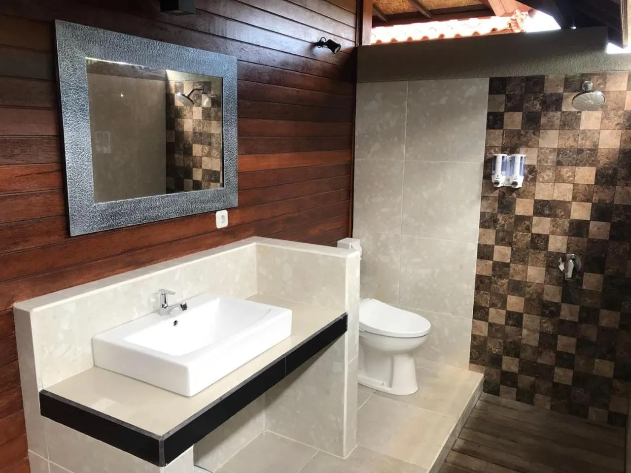 Toilet in Pattri Garden Lembongan