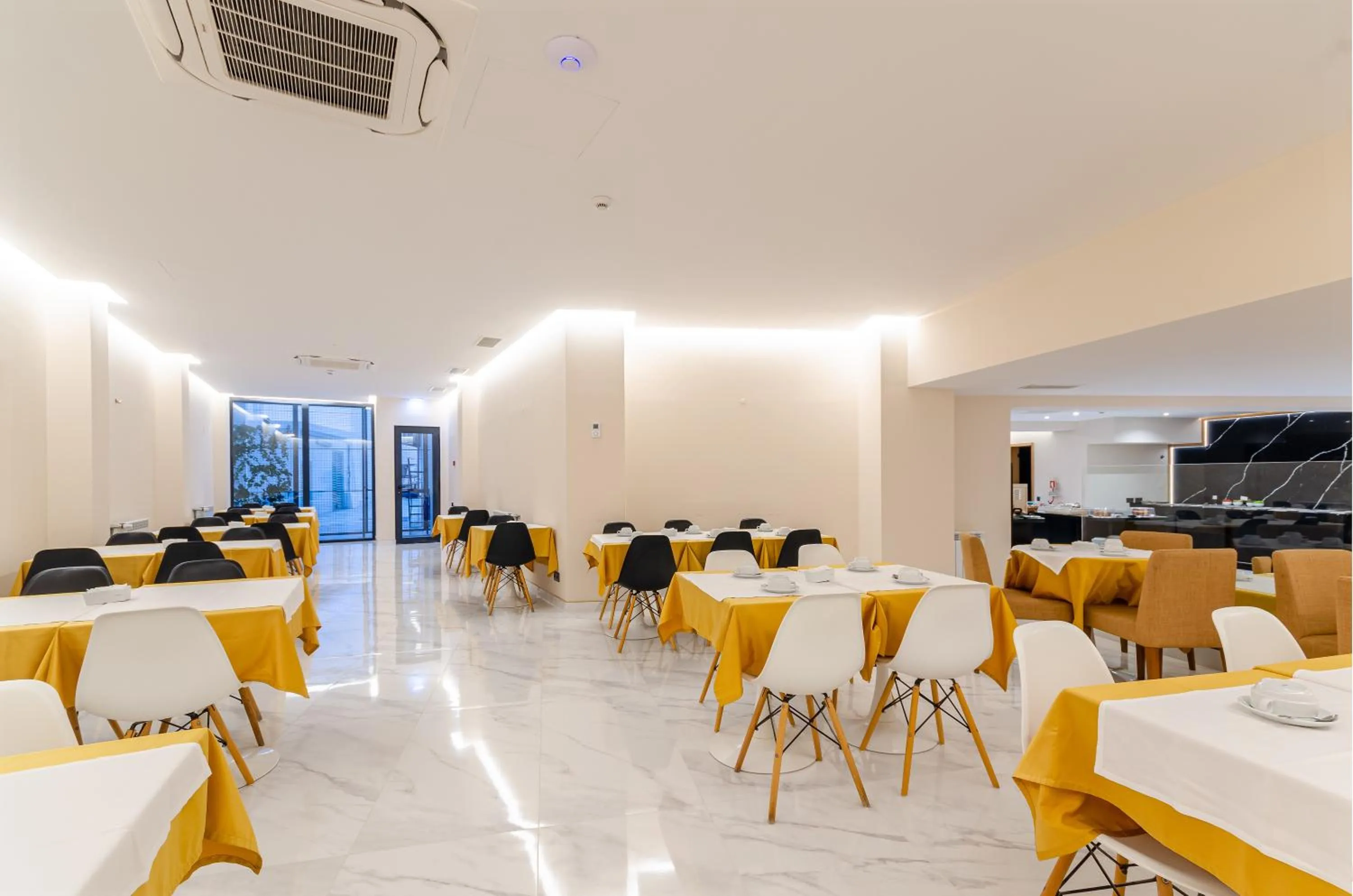 Restaurant/places to eat in Hotel Alvorada