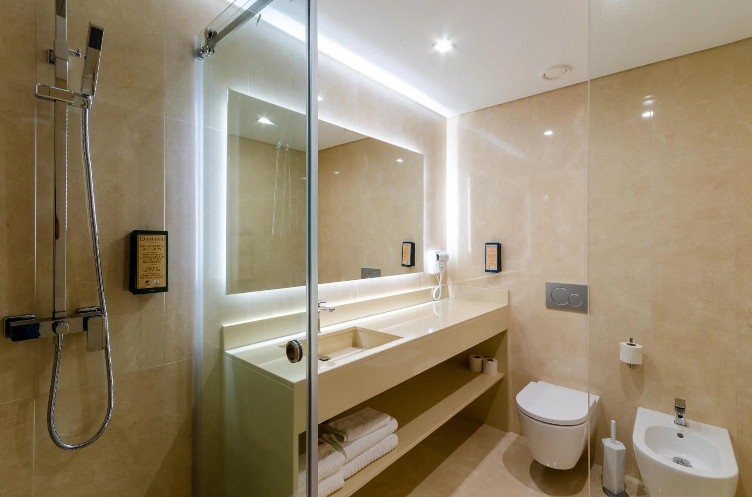 Toilet in Hotel Alvorada