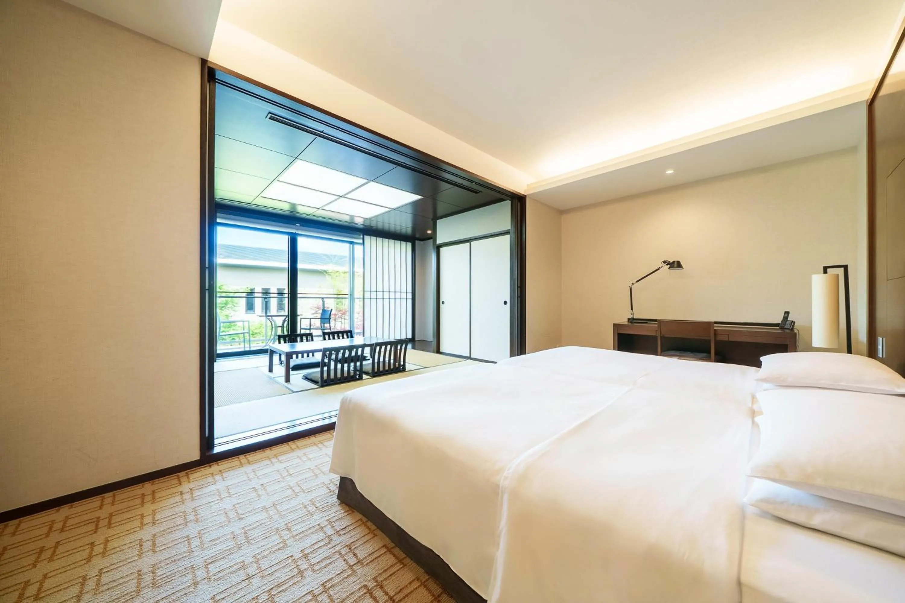 Bedroom, Bed in Hyatt Regency Hakone Resort and Spa