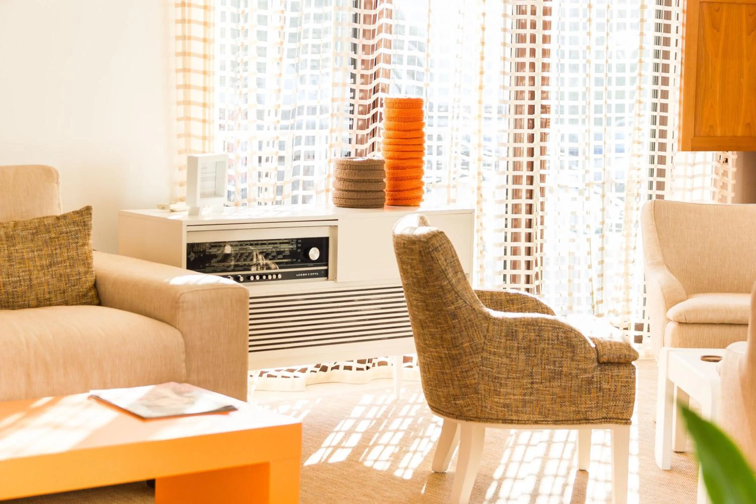 Communal lounge/ TV room in Boutique Hotel Casa do Outeiro - Arts & Crafts