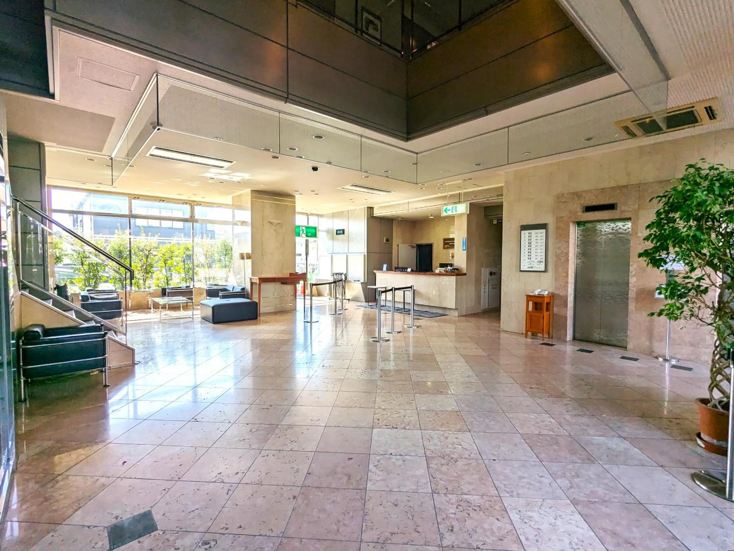 Lobby or reception in Kenchomae Green Hotel