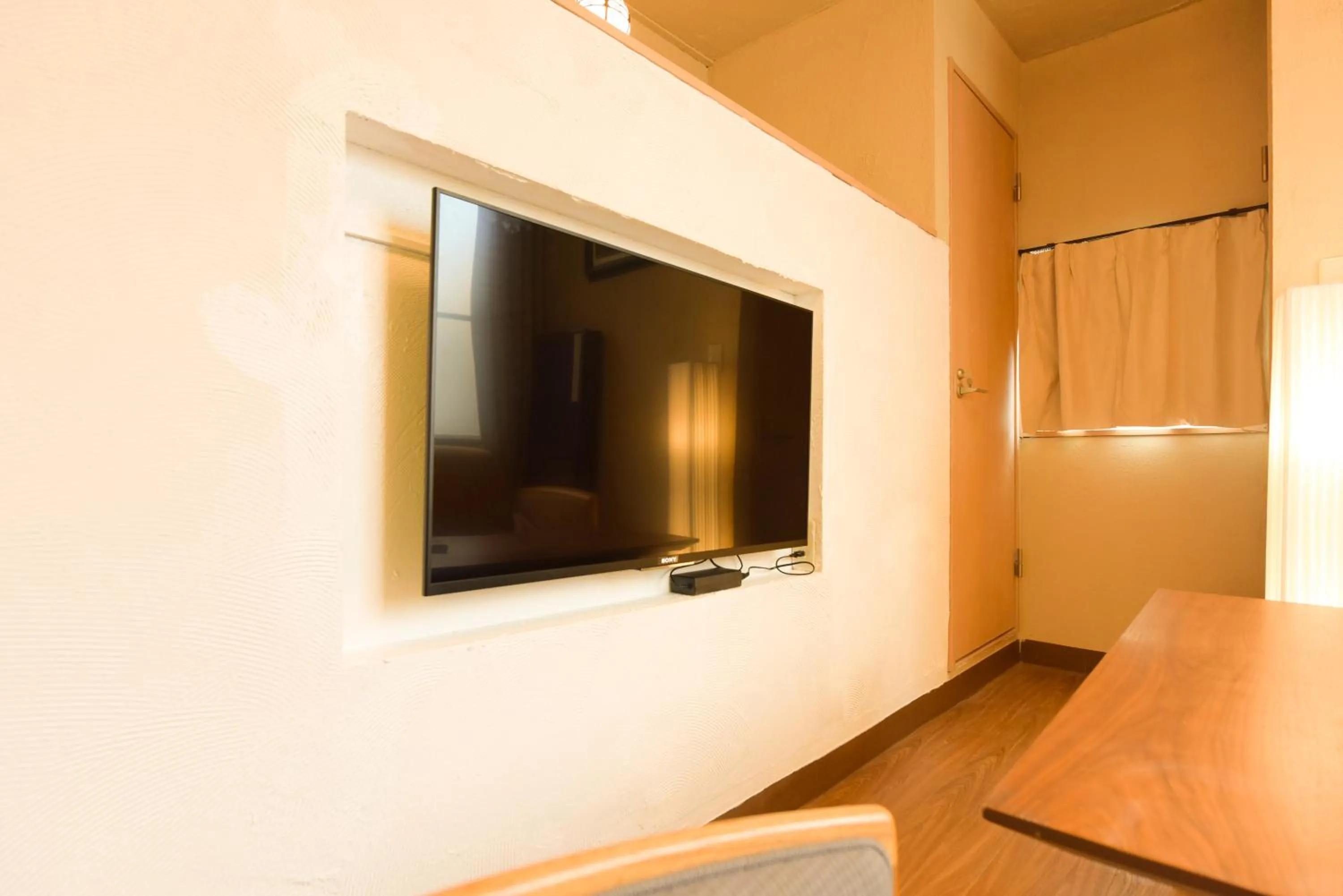 TV and multimedia, Bed in Yoyogi House