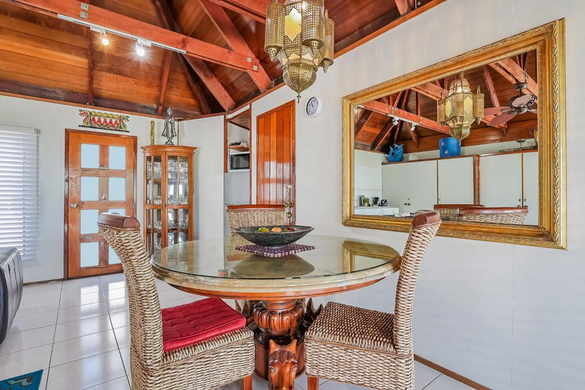 Living room in 1770 Sovereign Lodge Retreat