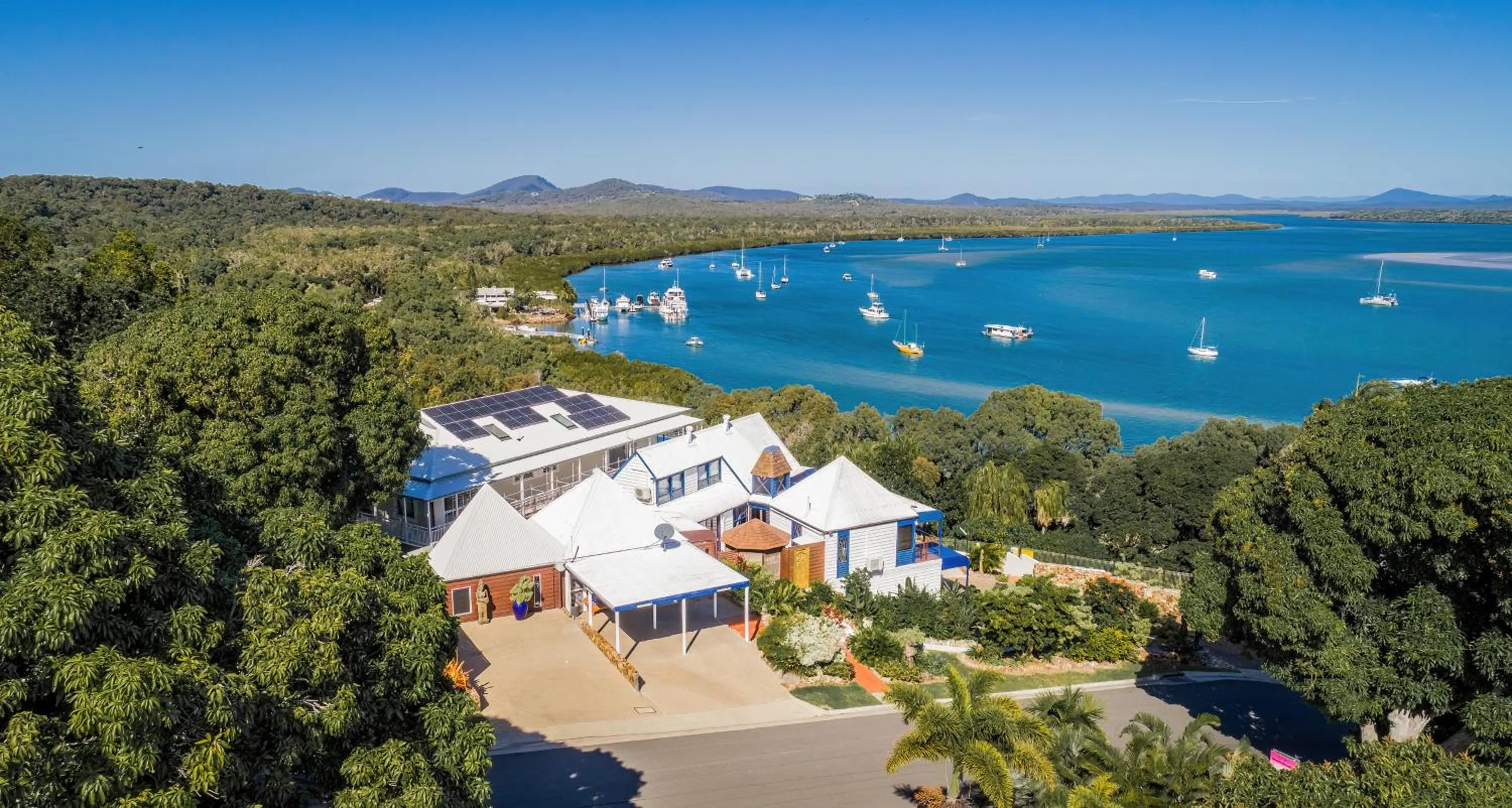 River view in 1770 Sovereign Lodge Retreat