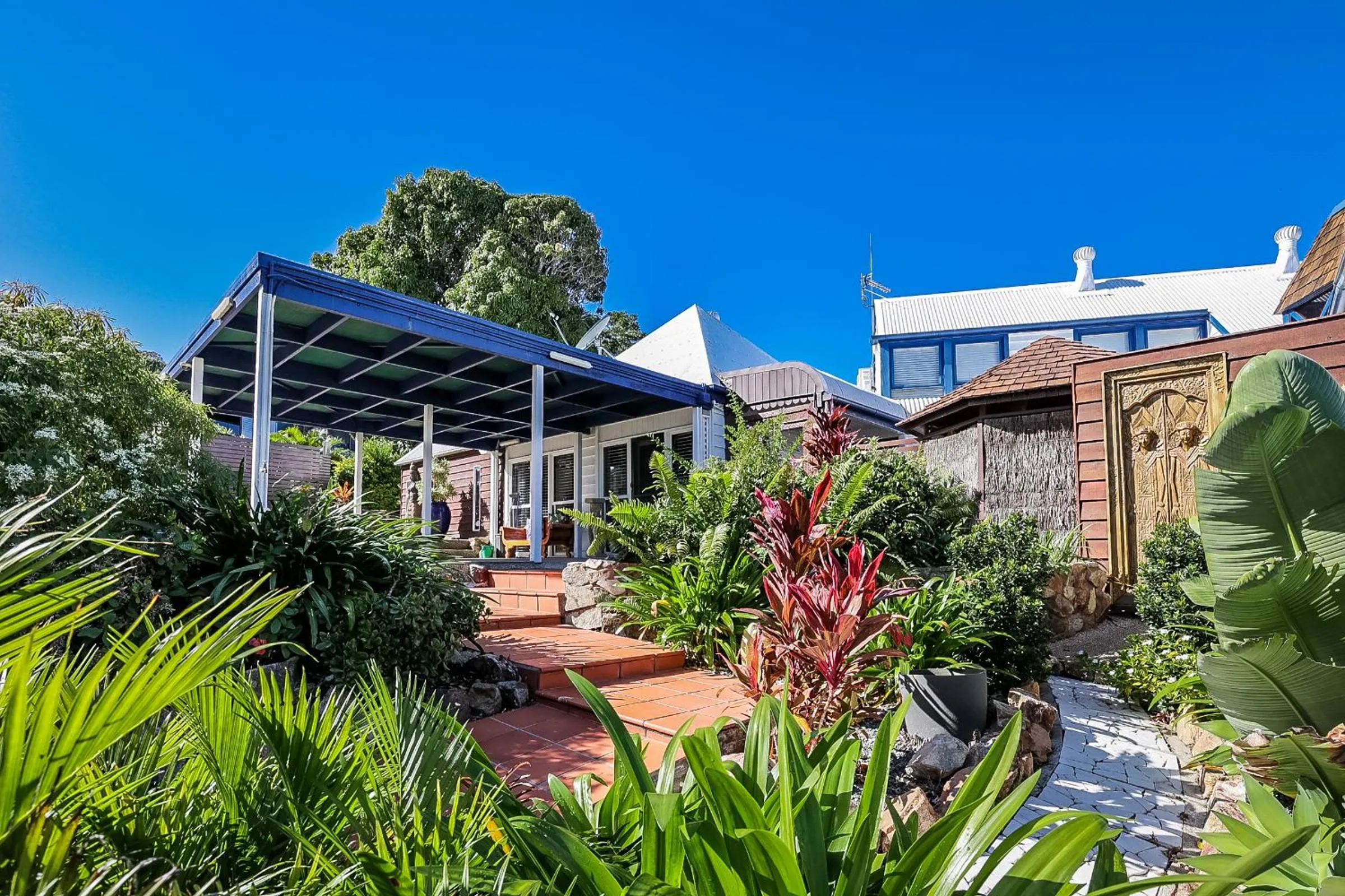 Garden in 1770 Sovereign Lodge Retreat