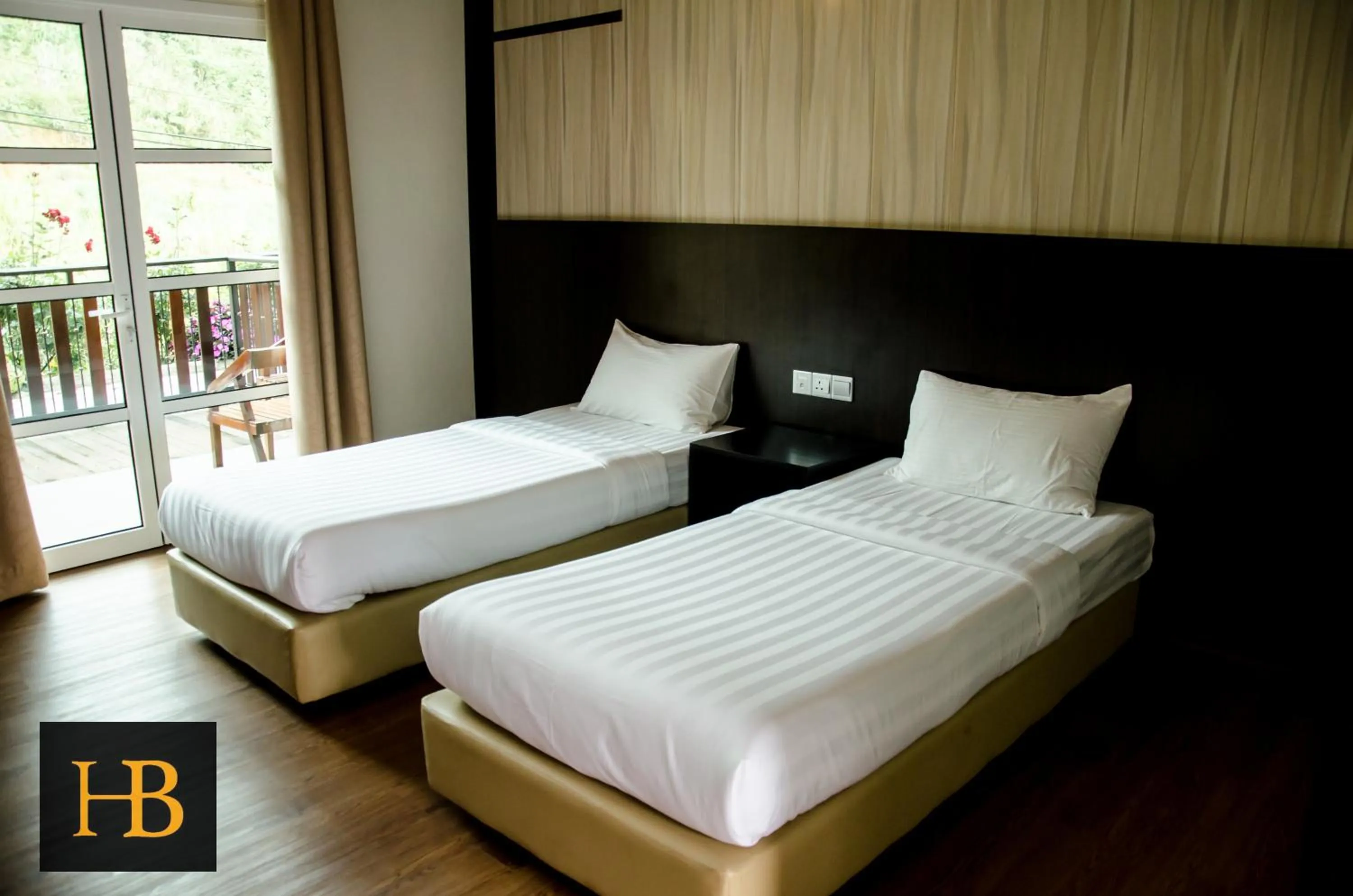 Balcony/Terrace, Bed in H Benjamin Residence