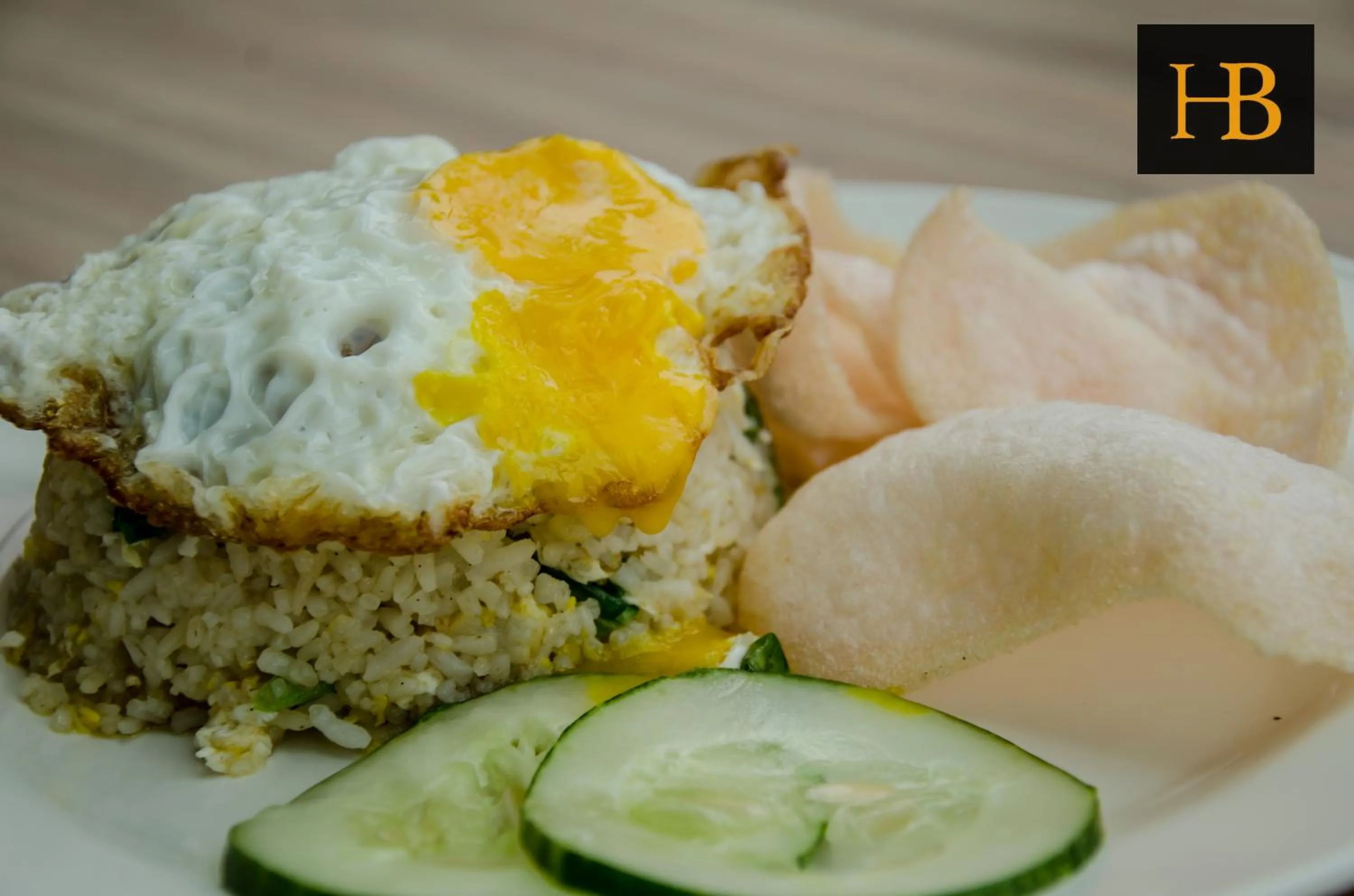 Restaurant/places to eat in H Benjamin Residence