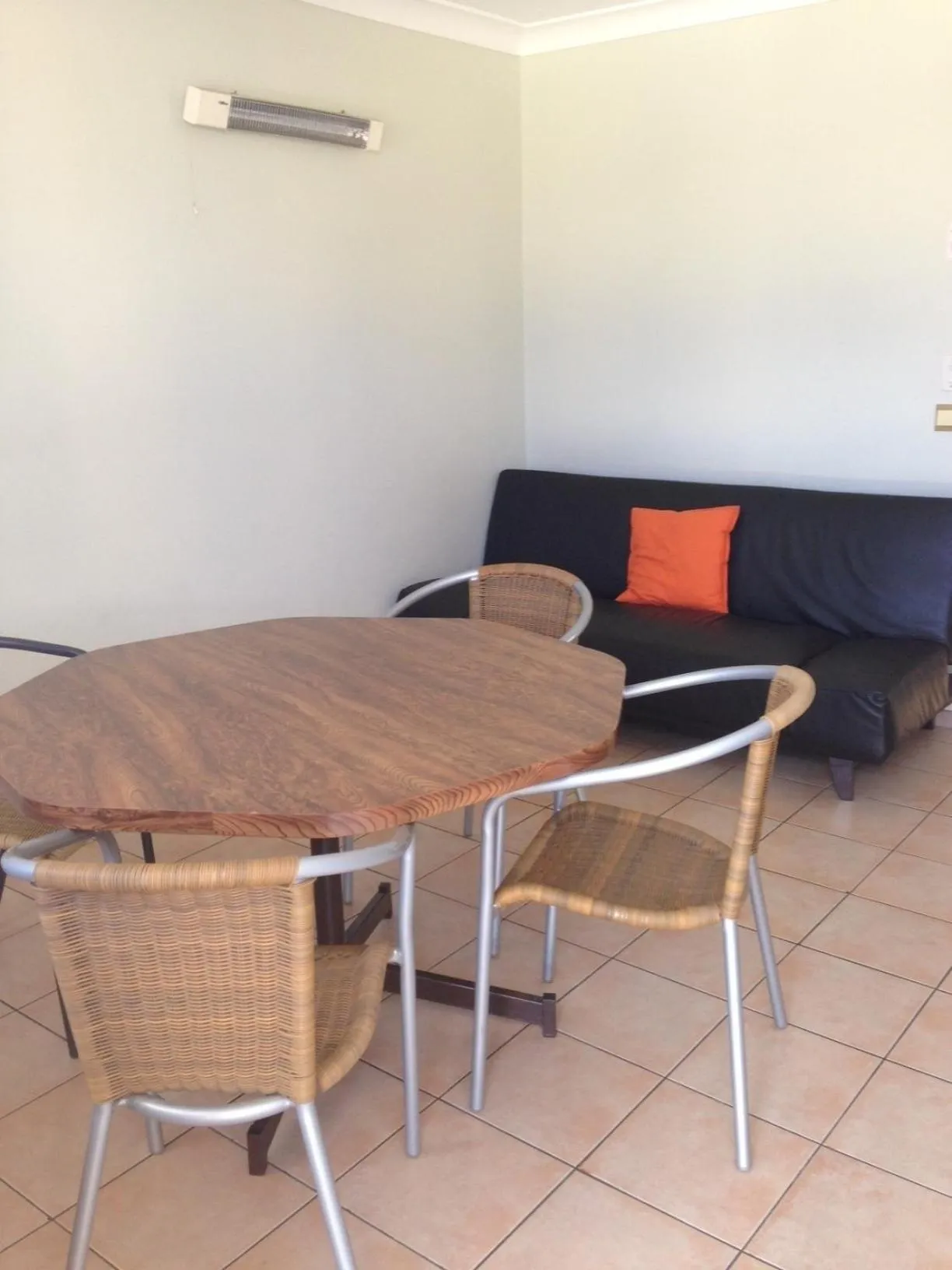 Dining area in Caboolture Motel