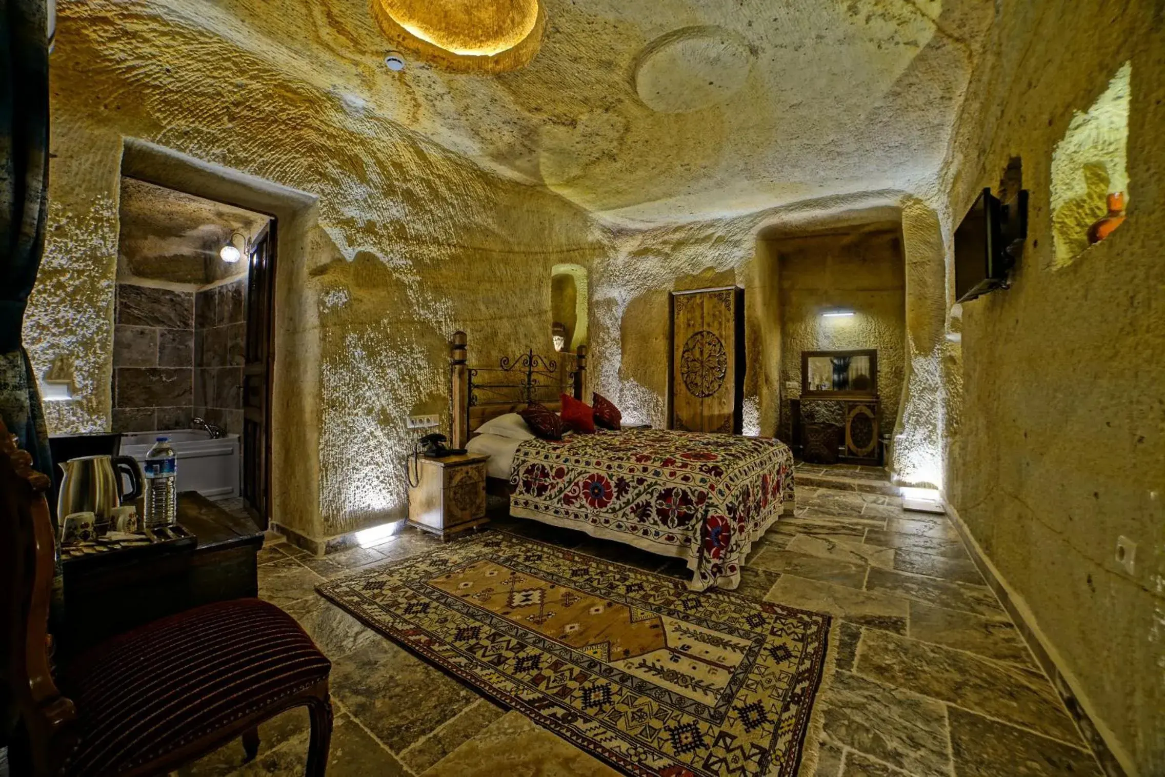 Double Room with Spa Bath in NOSTALJİ CAVE SUİT HOTEL Double Room with Spa Bath in NOSTALJİ CAVE SUİT HOTEL