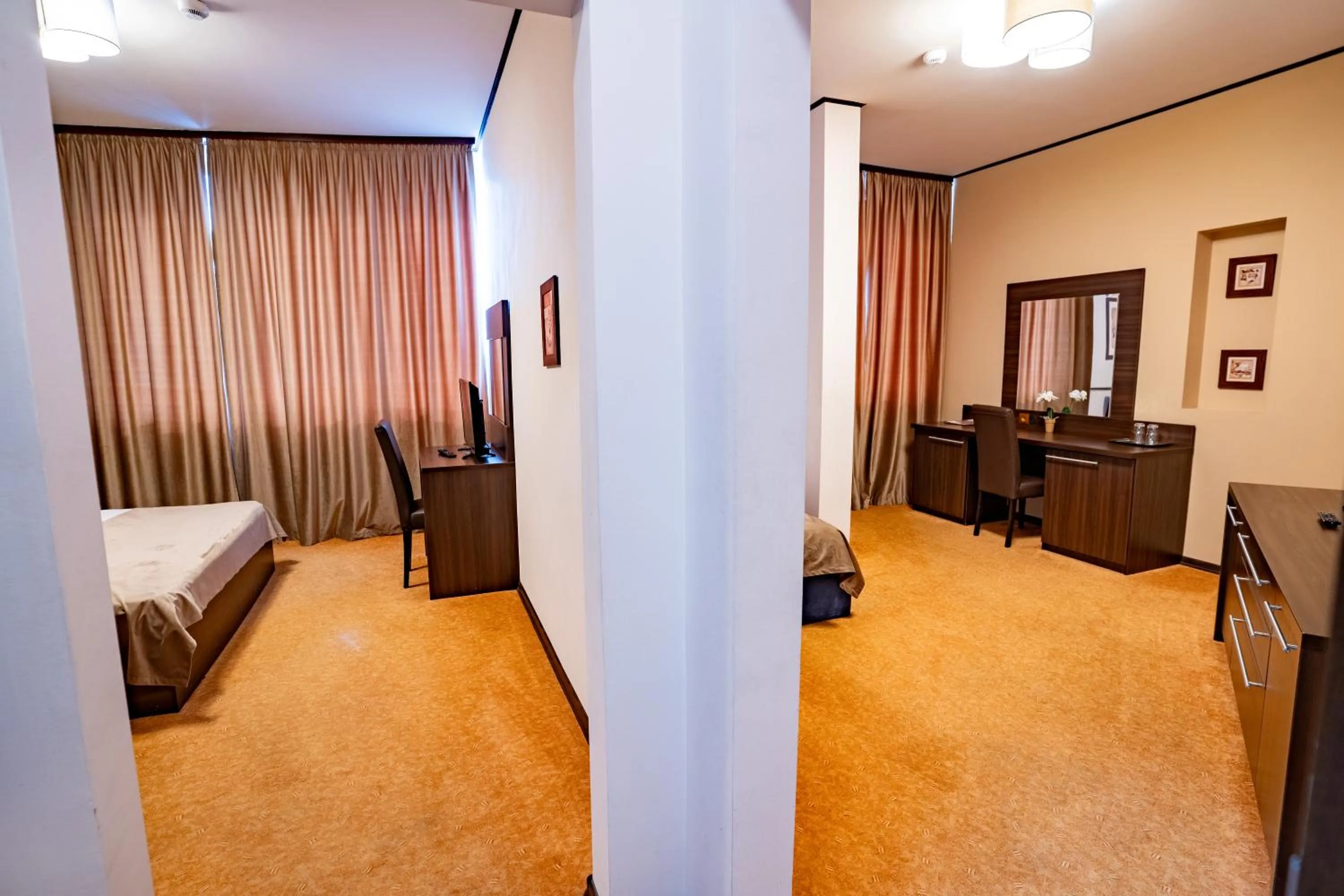 TV and multimedia, Bed in Hotel Aurelia