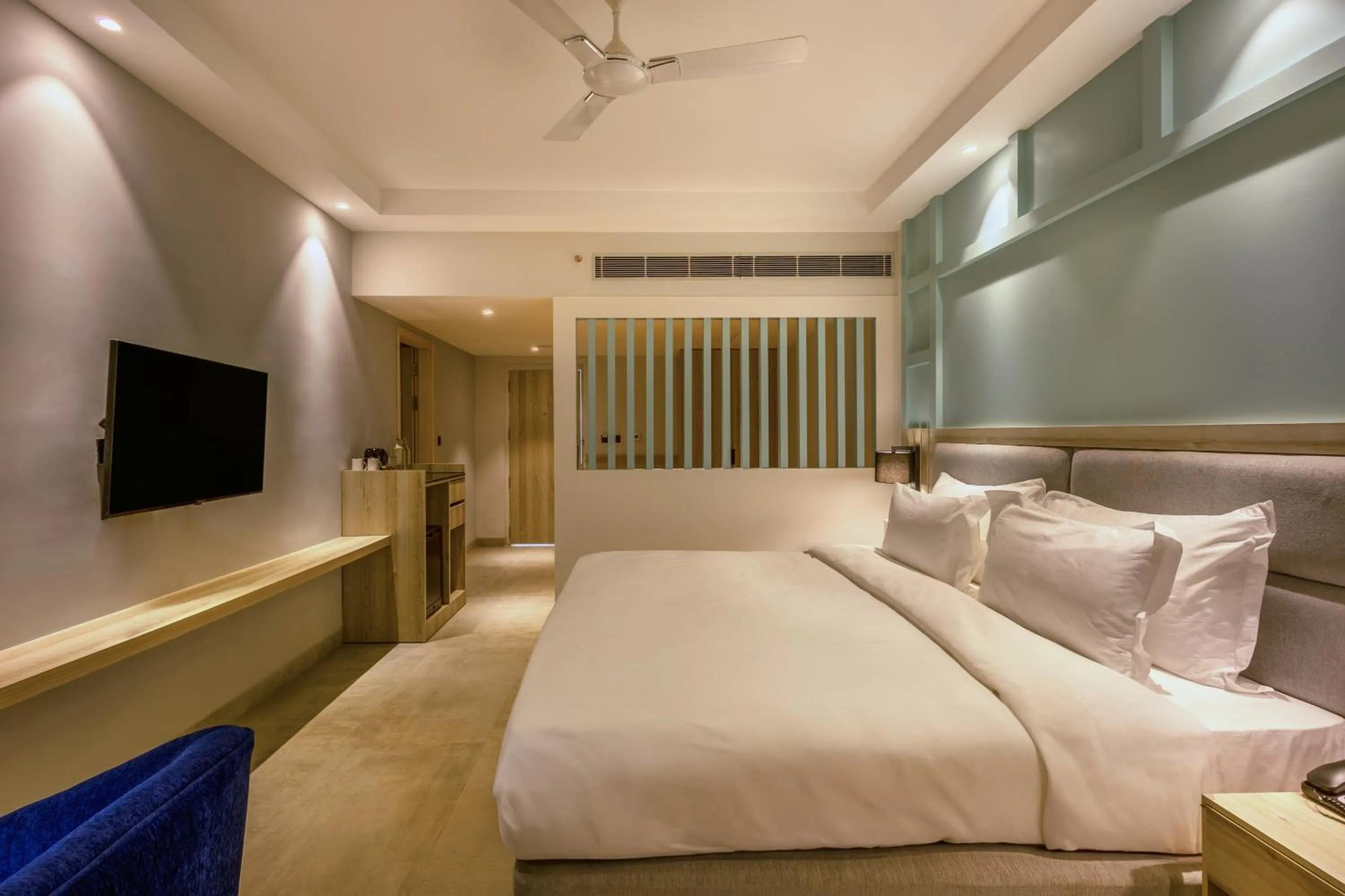 Bedroom, Bed in Ramada by Wyndham Goa Arpora