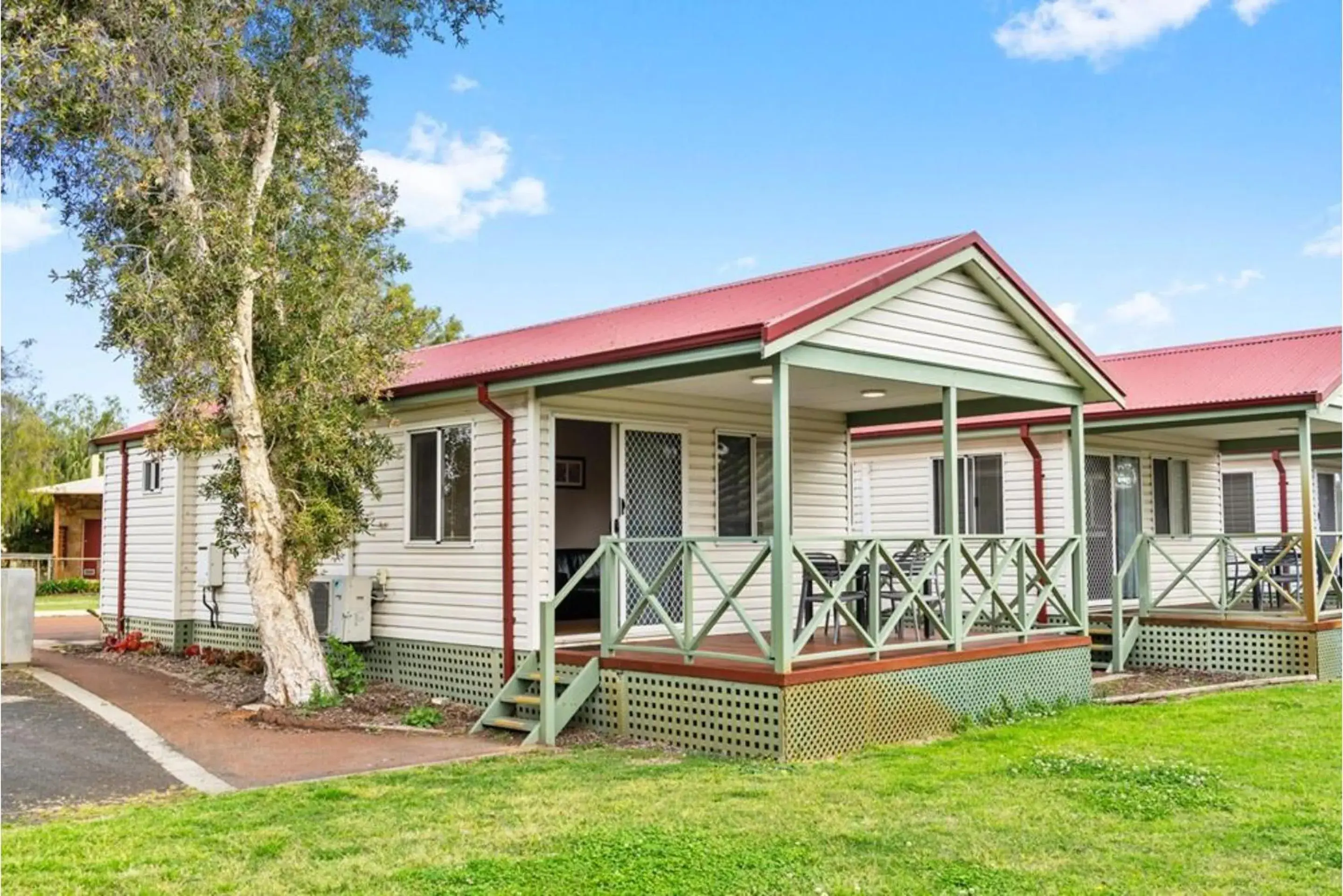 Standard 2 Bedroom Cabin - Pet Friendly - S4 in Discovery Parks - Bunbury Foreshore Standard 2 Bedroom Cabin - Pet Friendly - S4 in Discovery Parks - Bunbury Foreshore