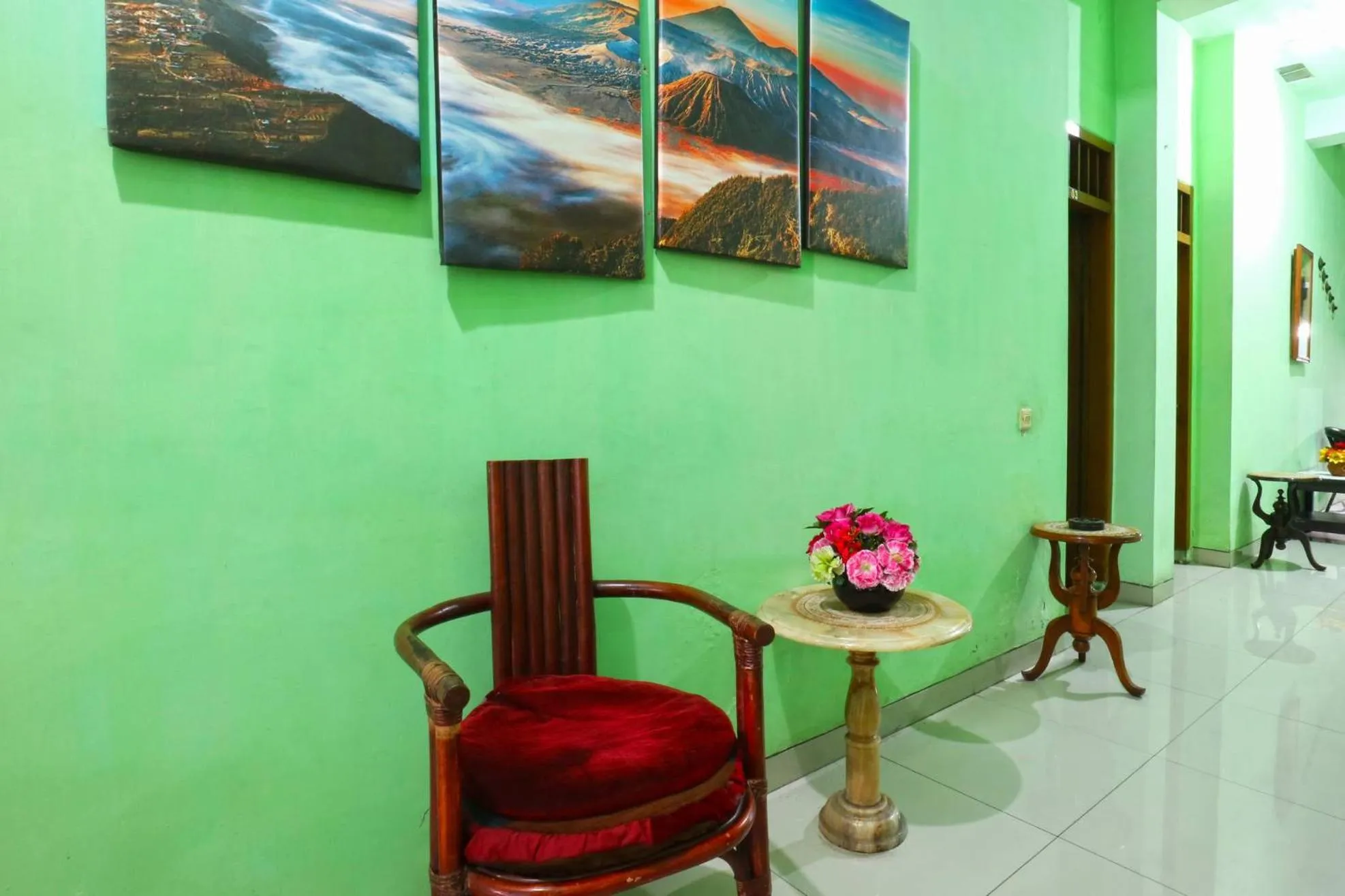 Restaurant/places to eat in Hotel Setia Budi