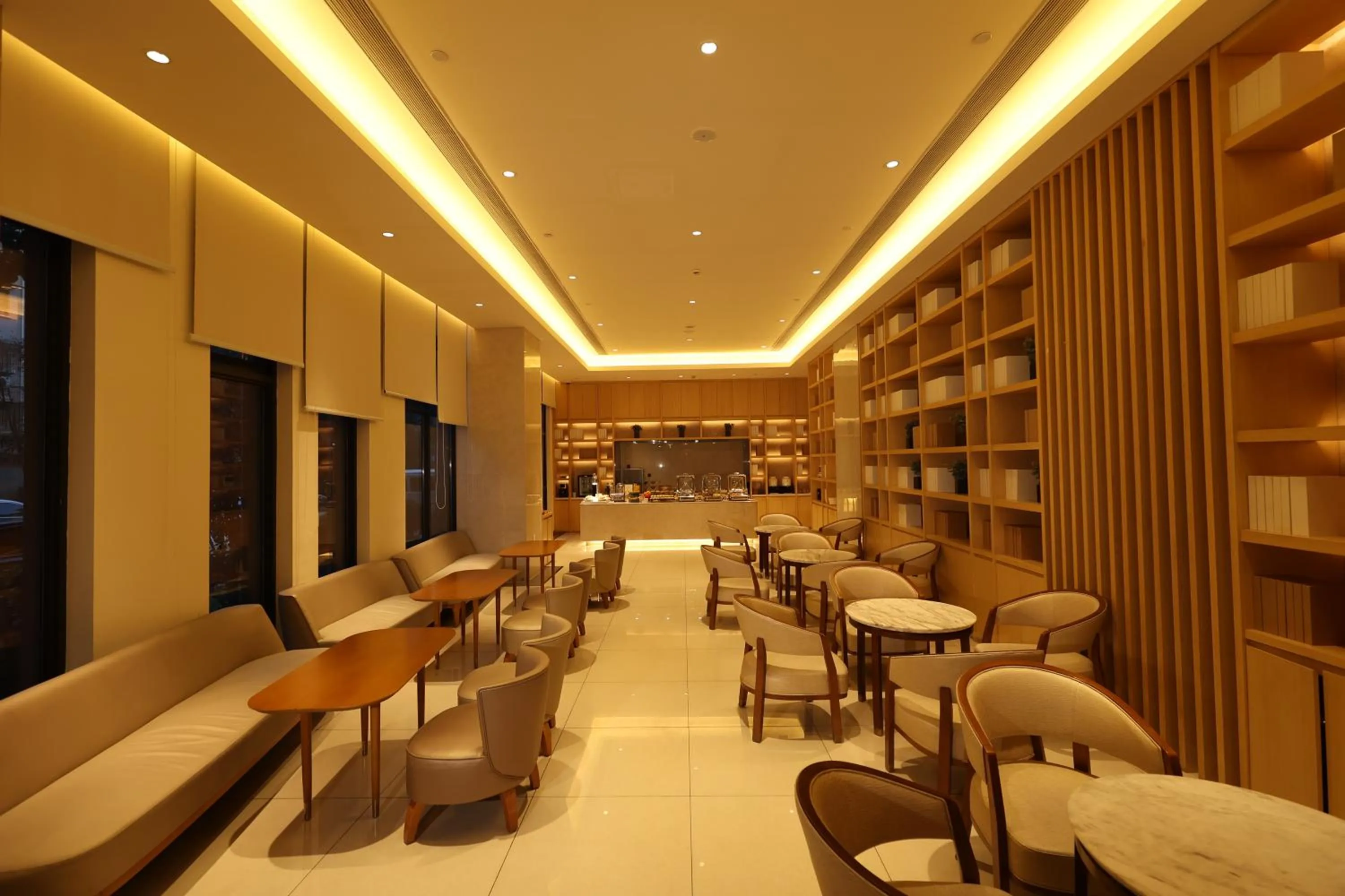 Restaurant/places to eat in JI Hotel Shanghai Wujiaochang Shiguang Road