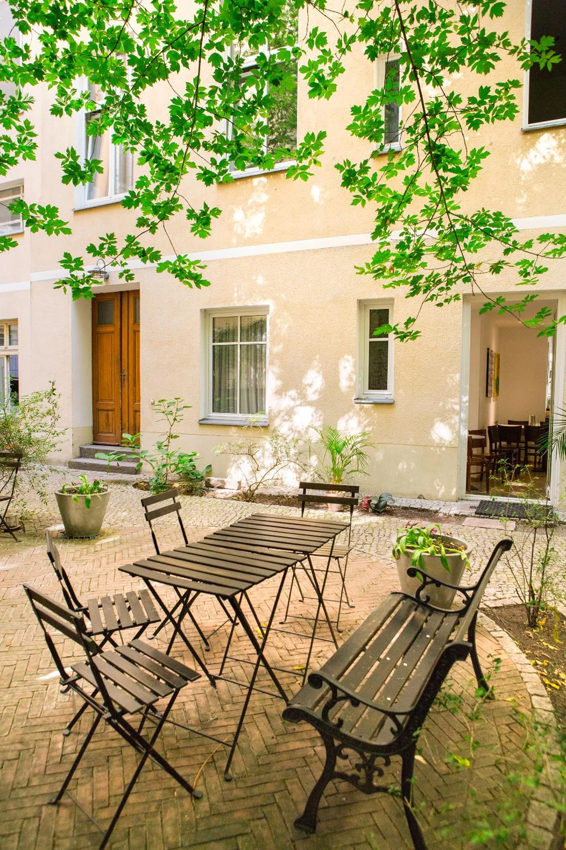 Patio in Pension Peters – Das andere Hotel