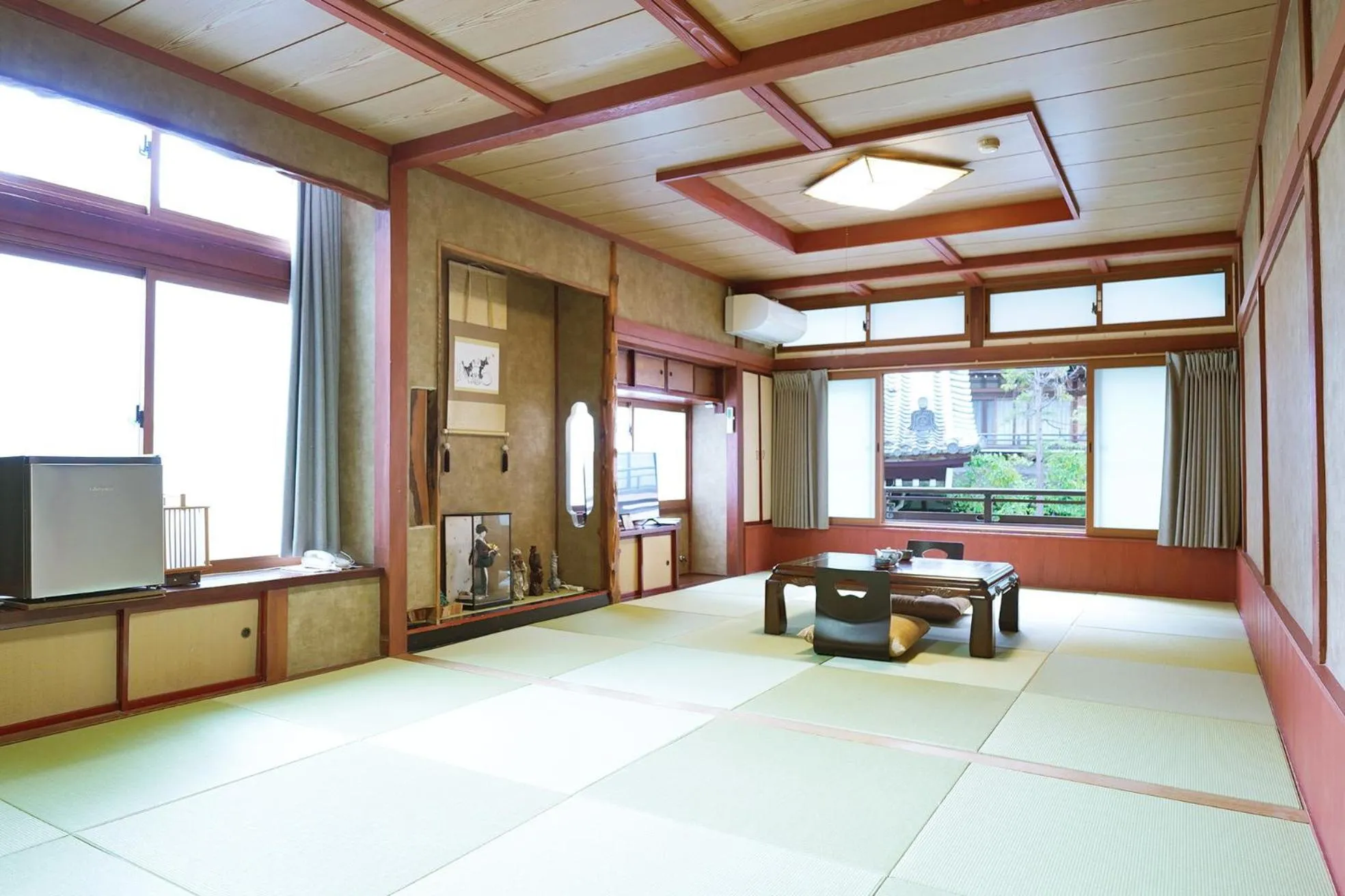 Photo of the whole room in Ikariya Ryokan