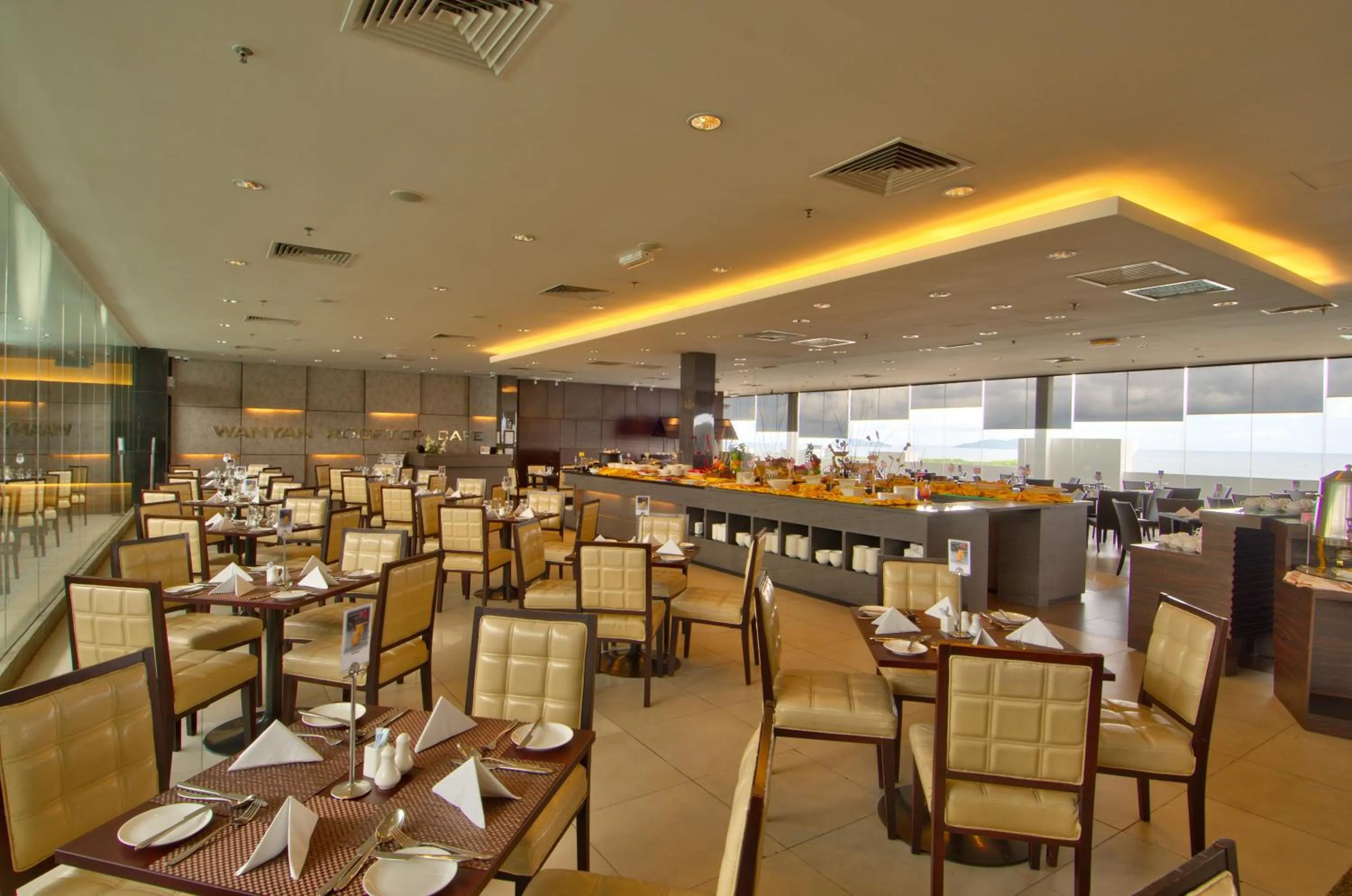 Restaurant/places to eat in The Klagan Hotel