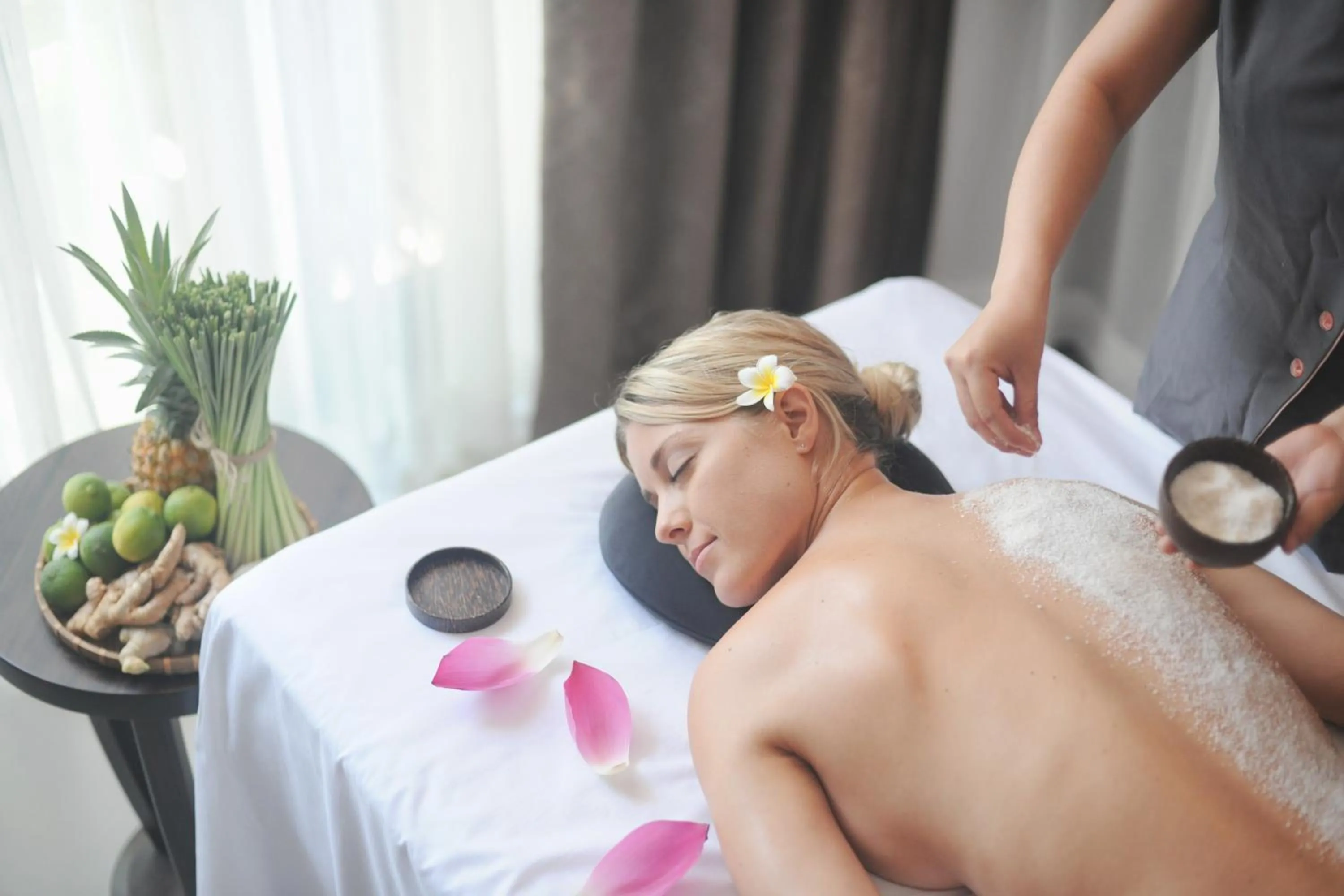 Massage in Sen Boutique Villa Apartment