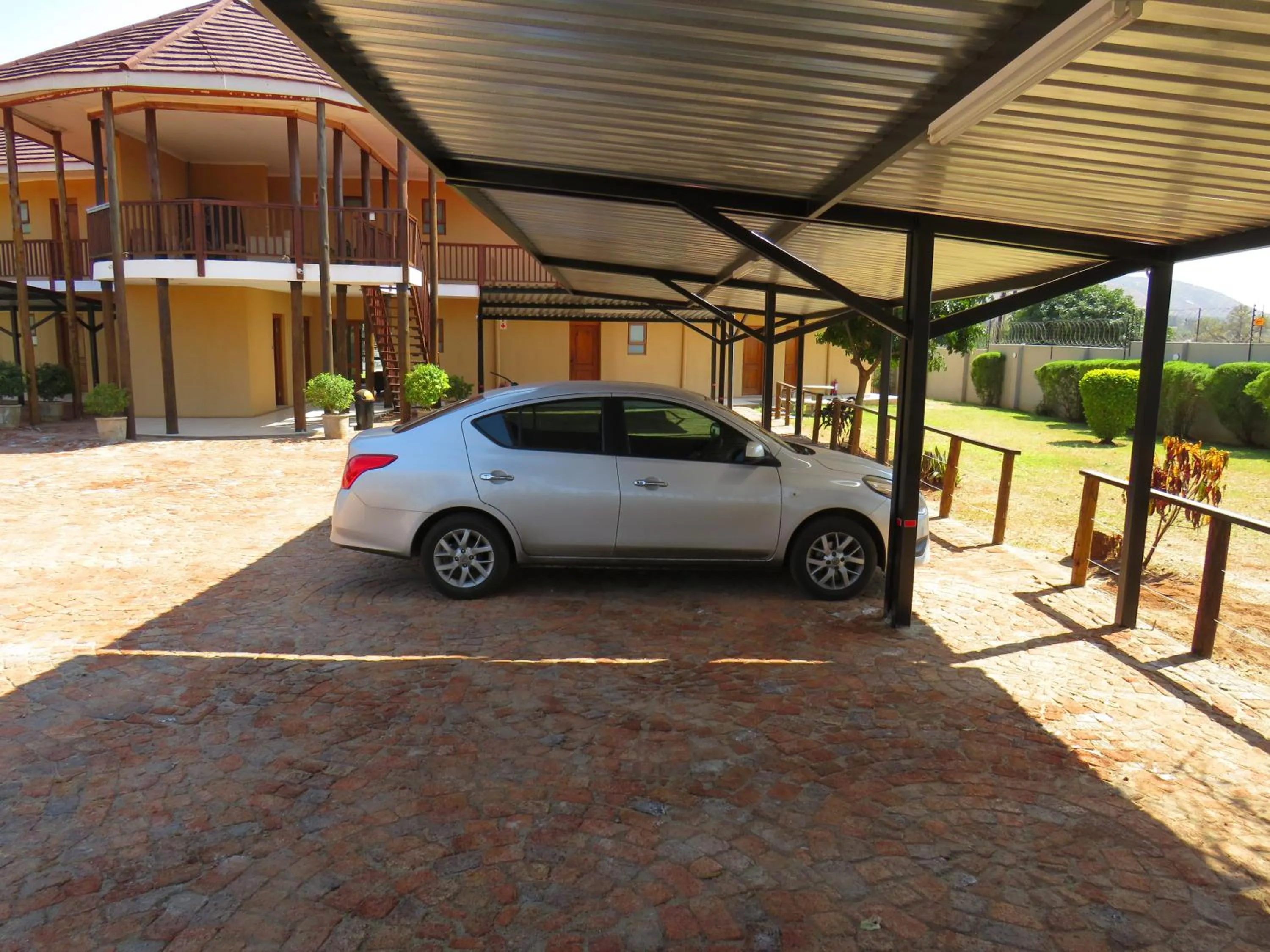 Parking in Riverview Inn