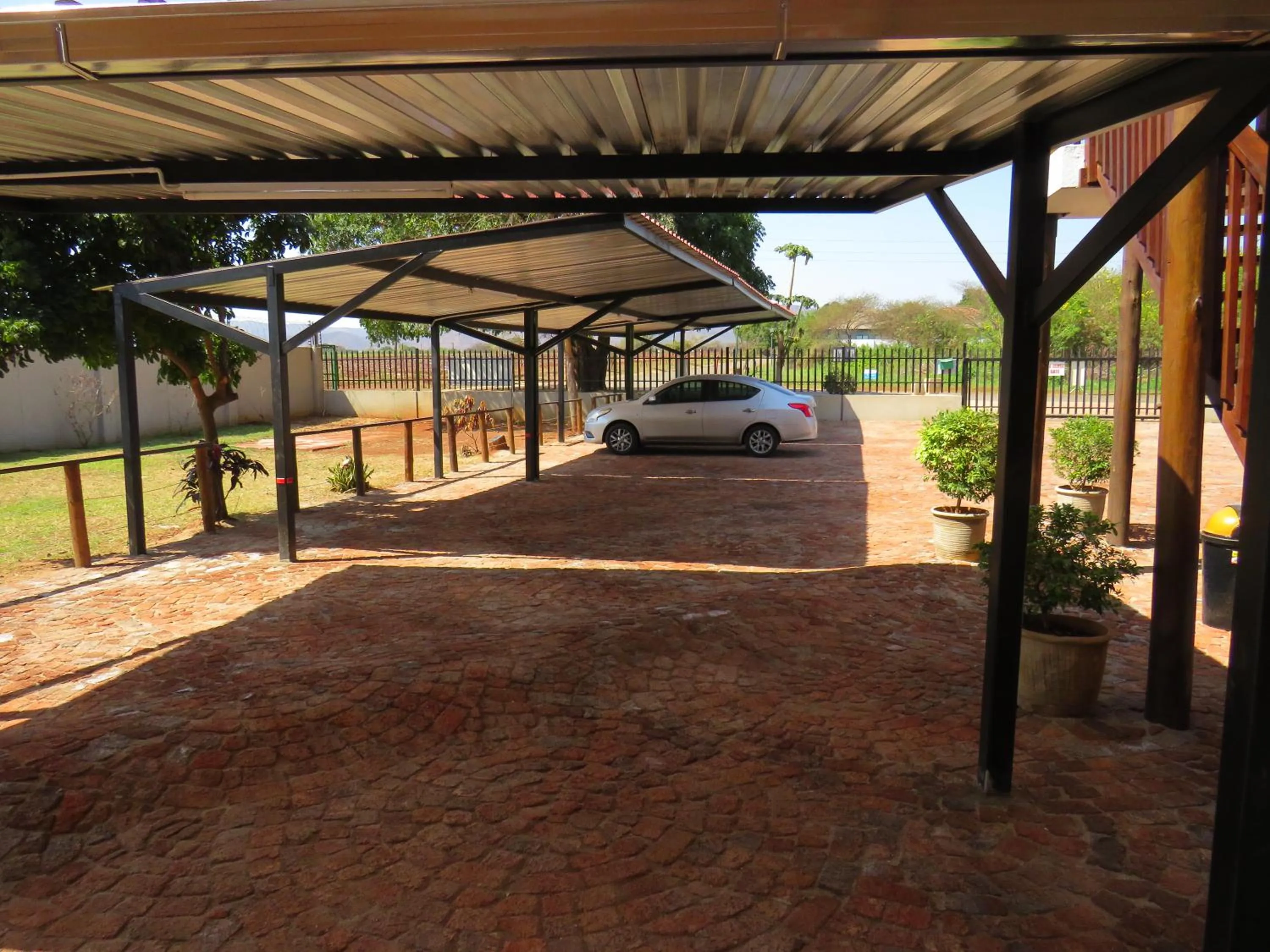 Parking in Riverview Inn