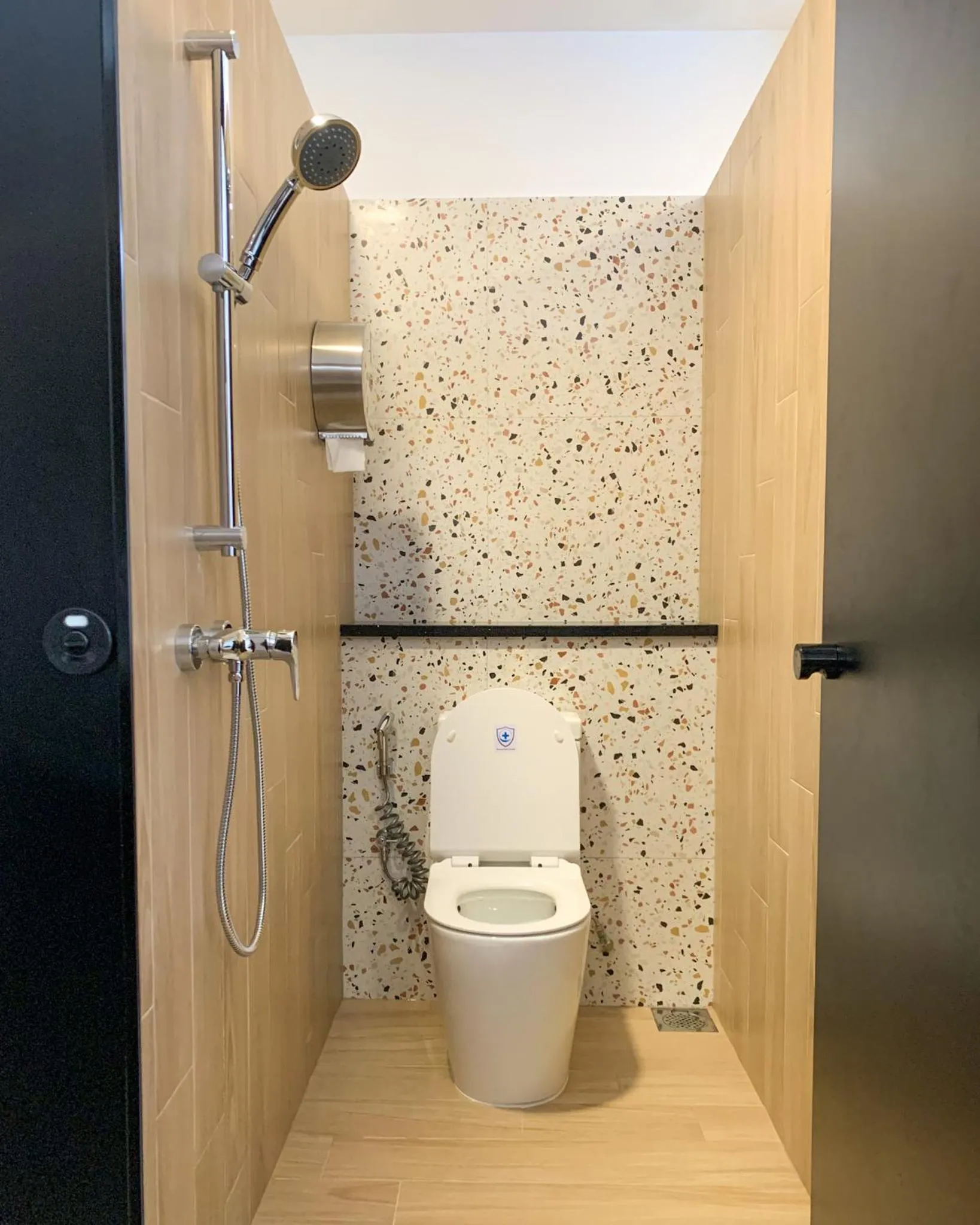 Shower in Betel Box Backpackers Hostel