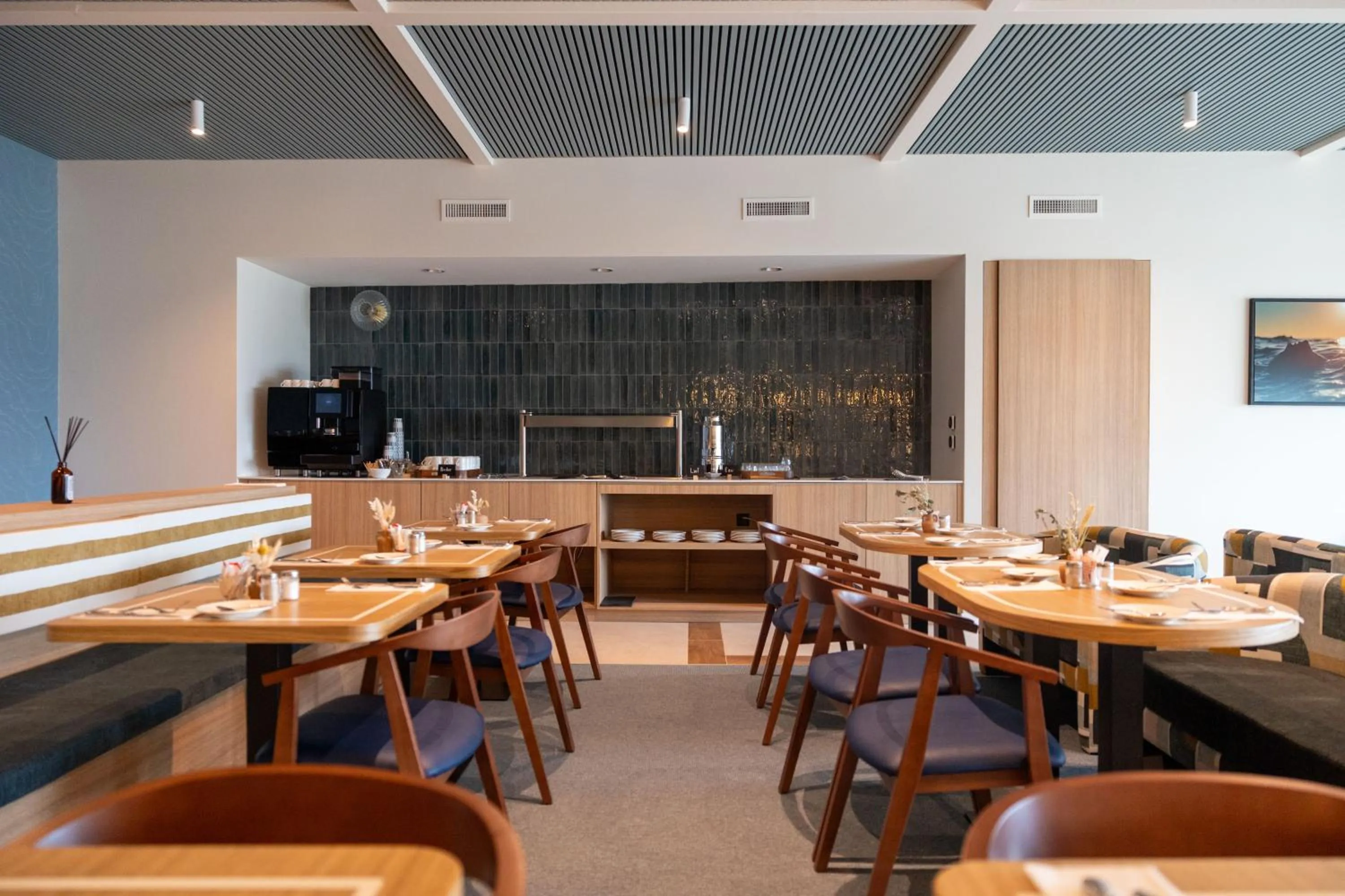 Restaurant/places to eat in Maison du Lac Boutique Hôtel