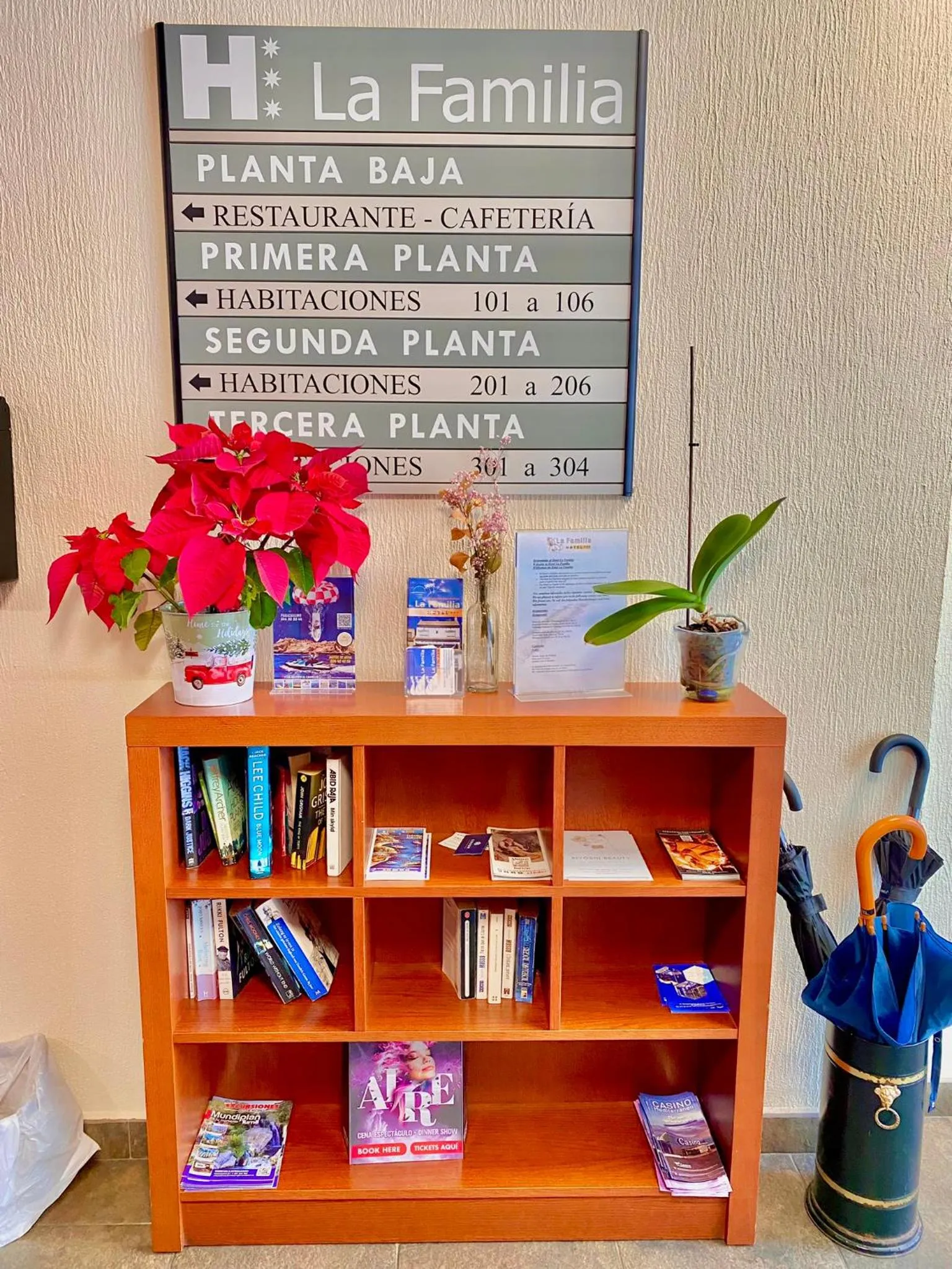 Lobby or reception in Hotel La Familia