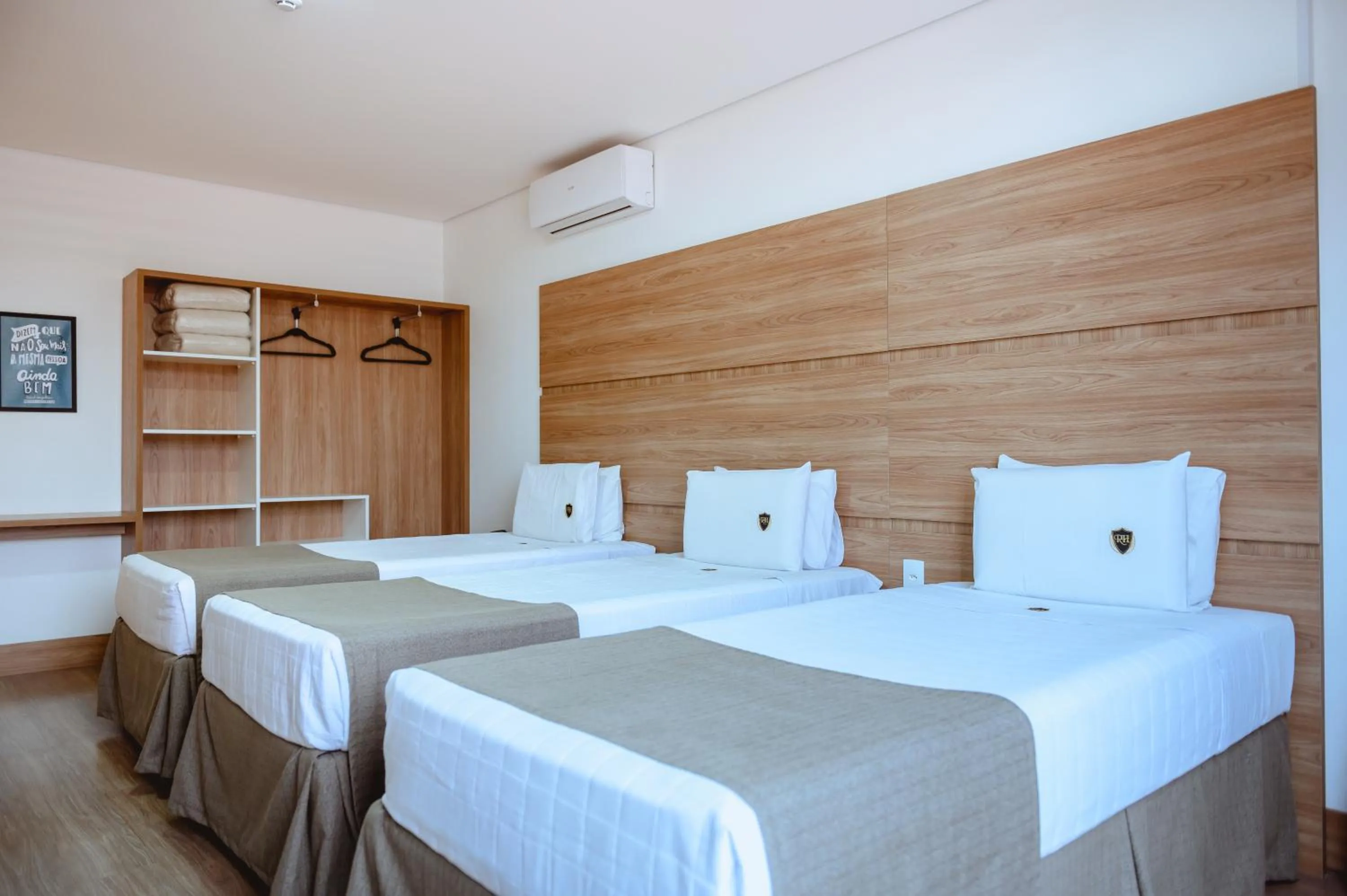 Bed in Riellis Center Hotel