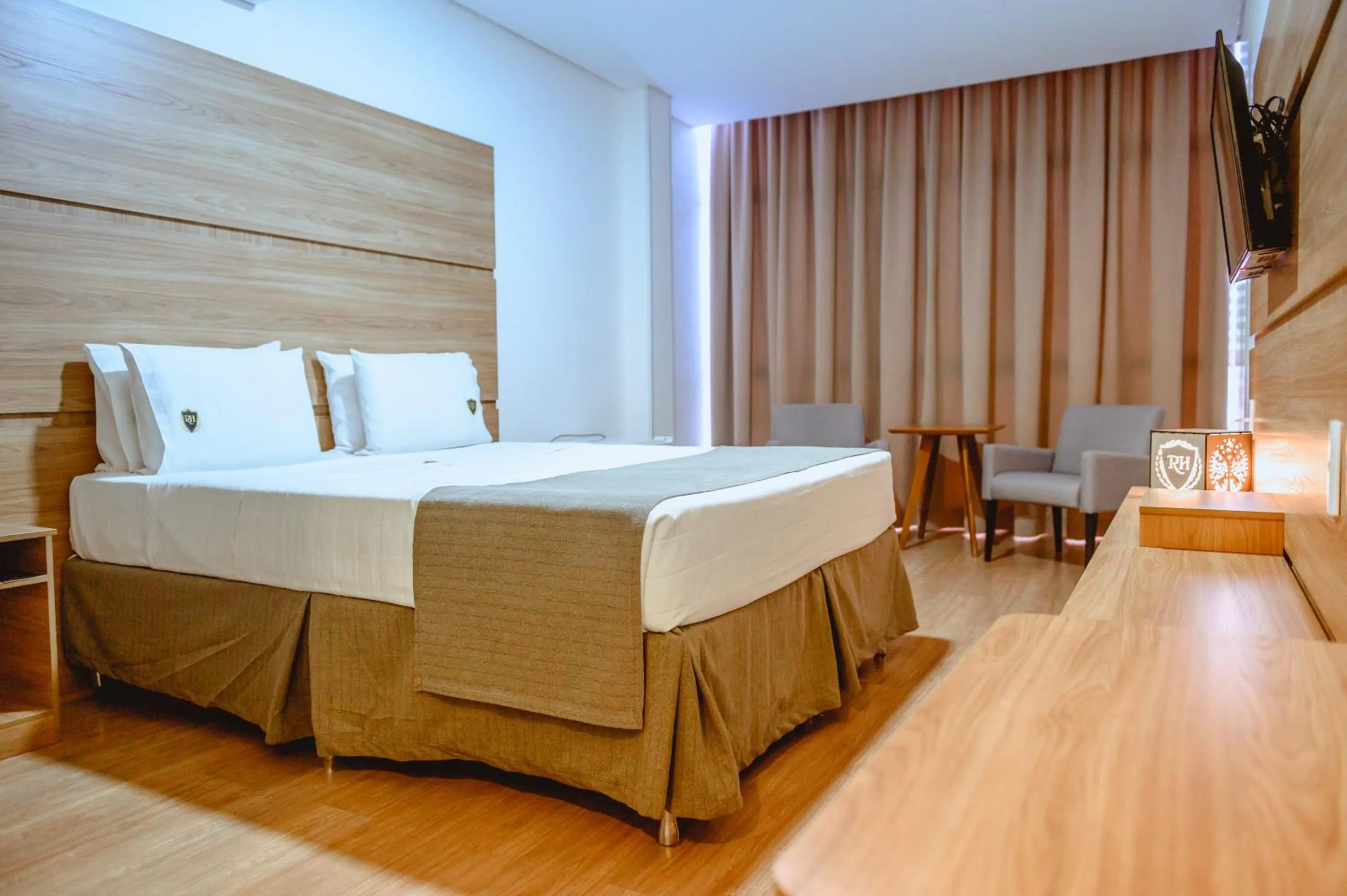 Bed in Riellis Center Hotel