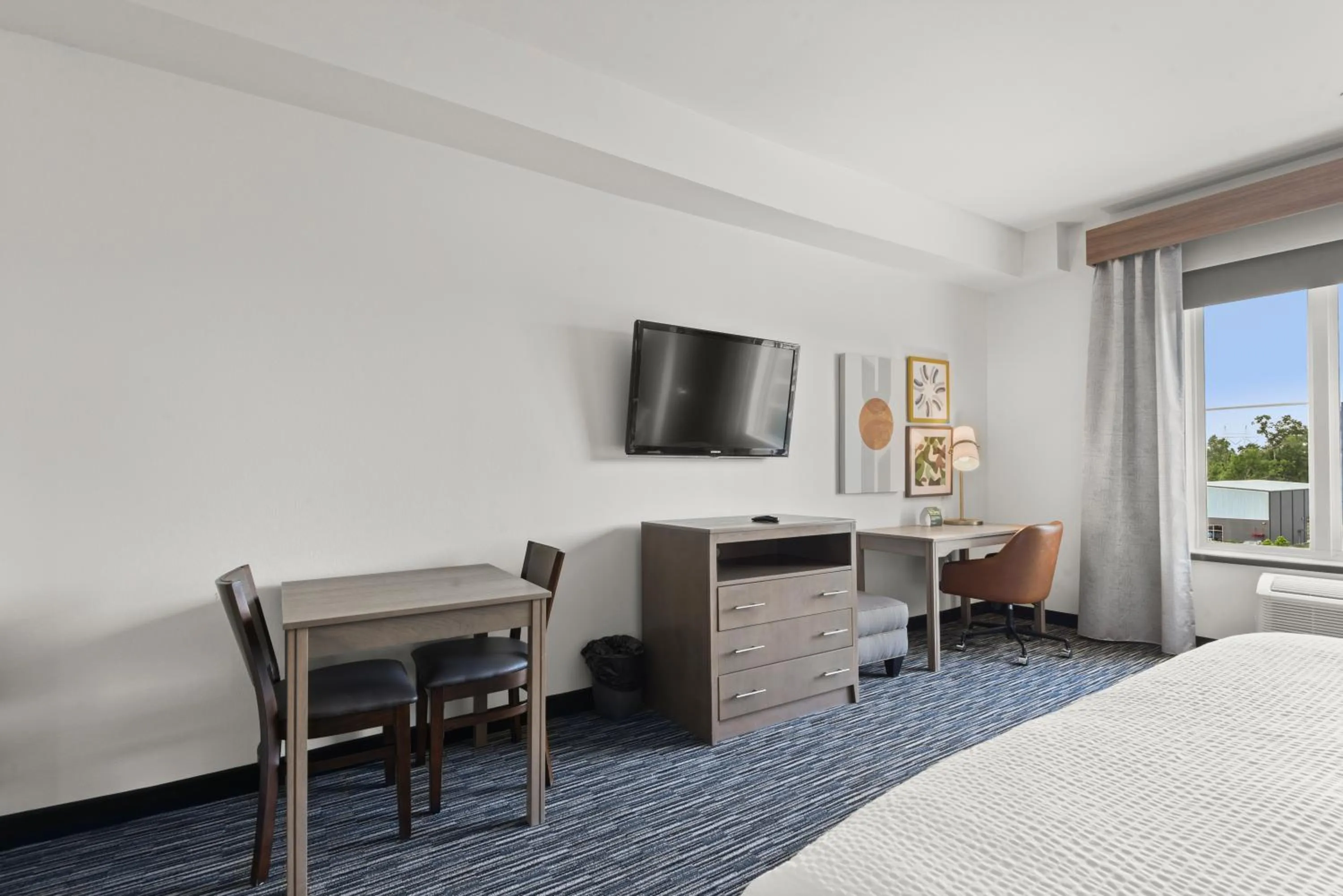 Bed in Holiday Inn Gonzales by IHG