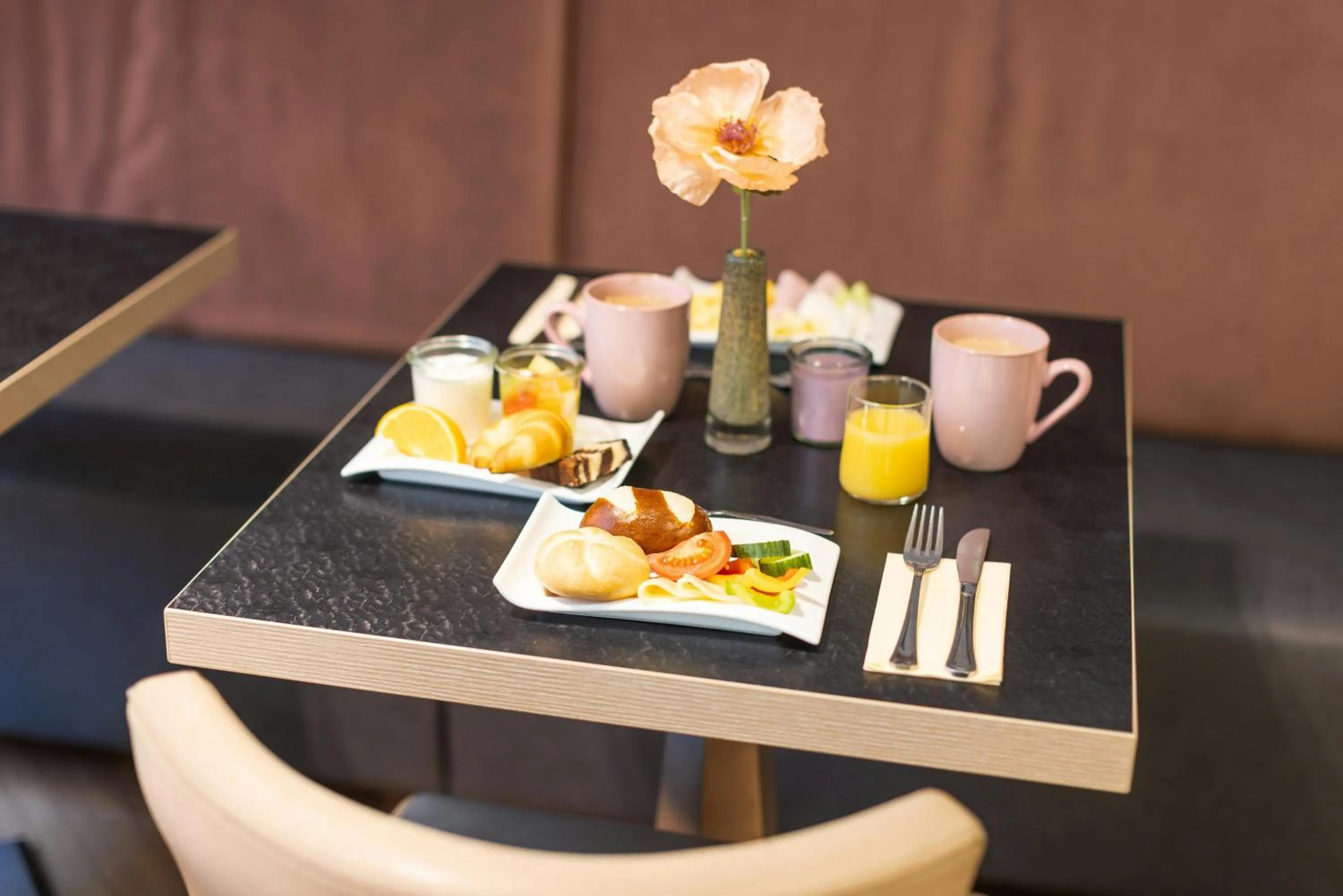 Breakfast in Leonardo Vienna Westbahnhof