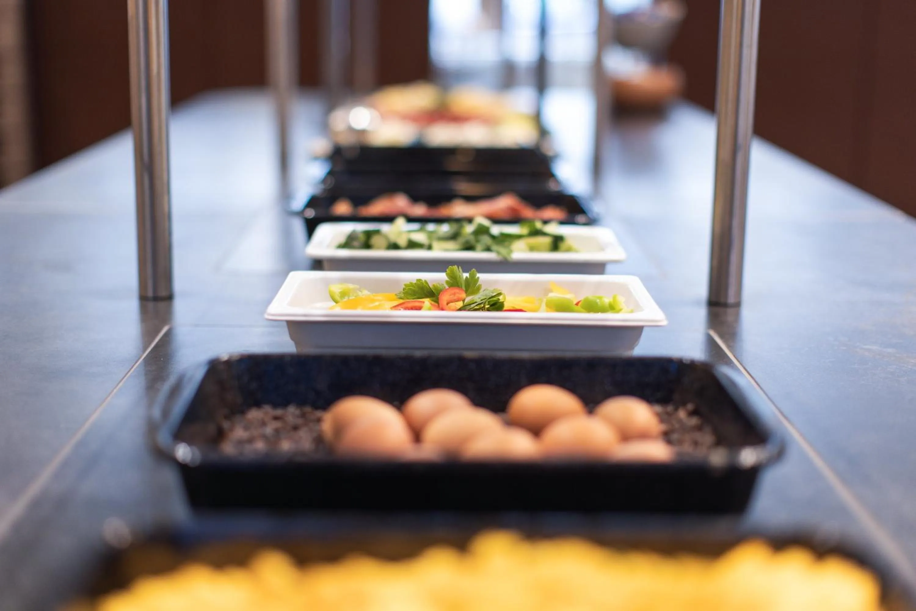 Buffet breakfast in Leonardo Vienna Westbahnhof