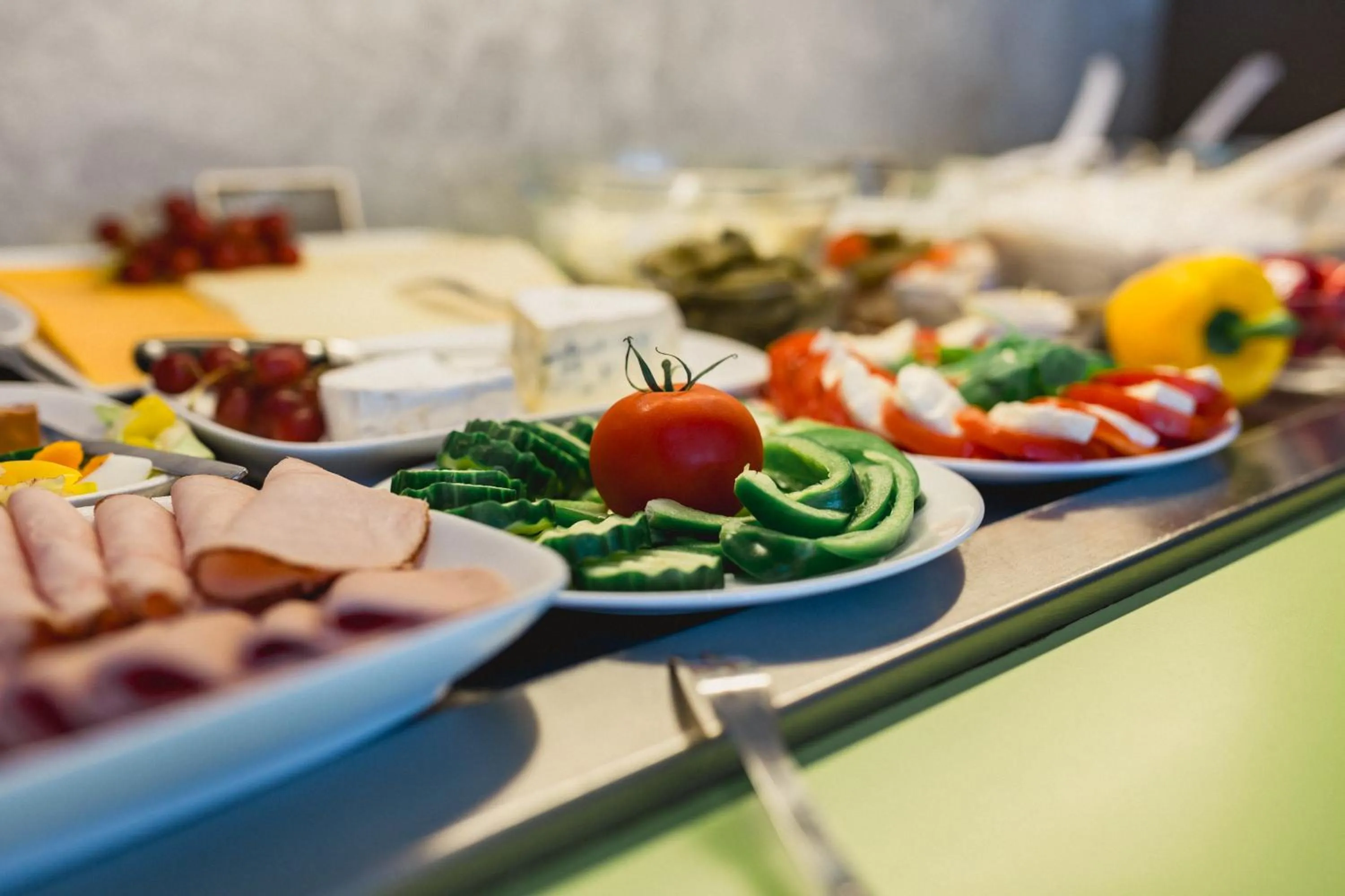 Restaurant/places to eat in SleepySleepy Hotel Dillingen