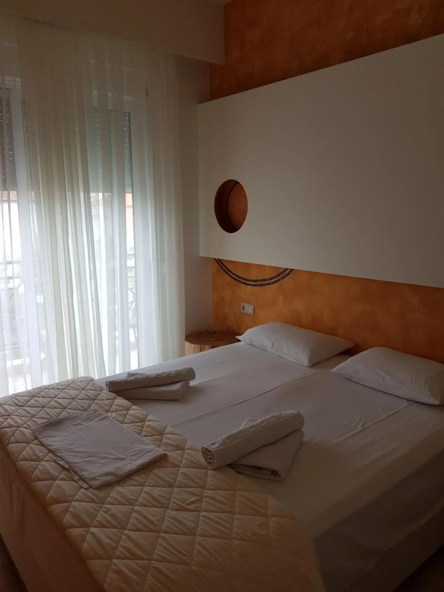 Photo of the whole room, Bed in Hotel George