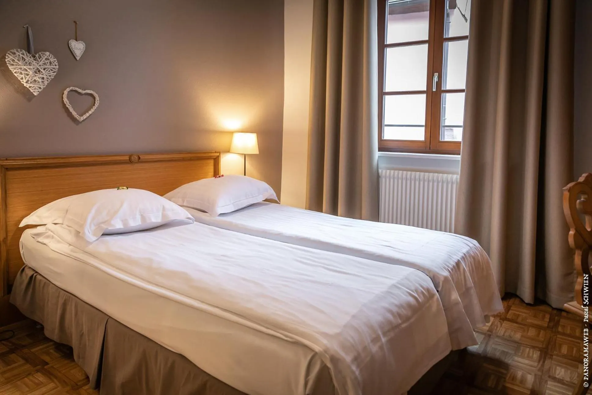 Photo of the whole room, Bed in Hôtel le Saint Nicolas