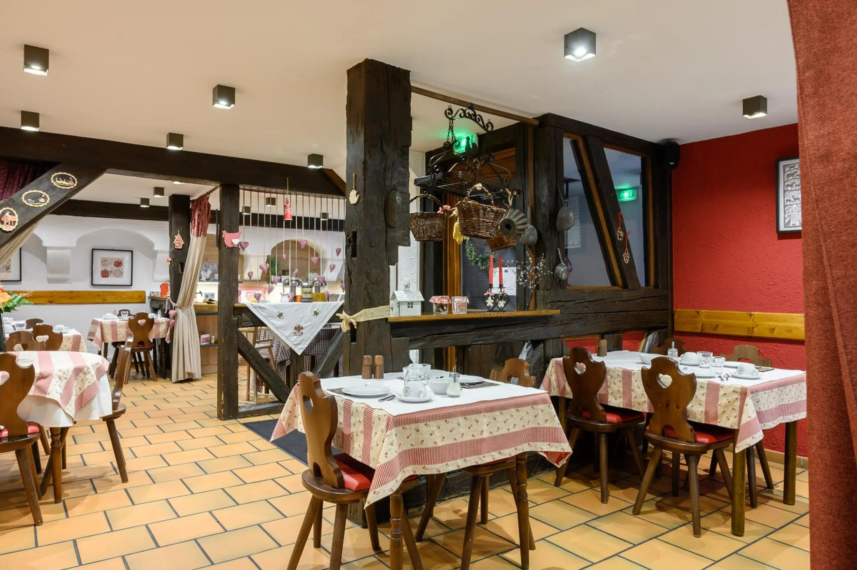 Restaurant/places to eat in Hôtel le Saint Nicolas