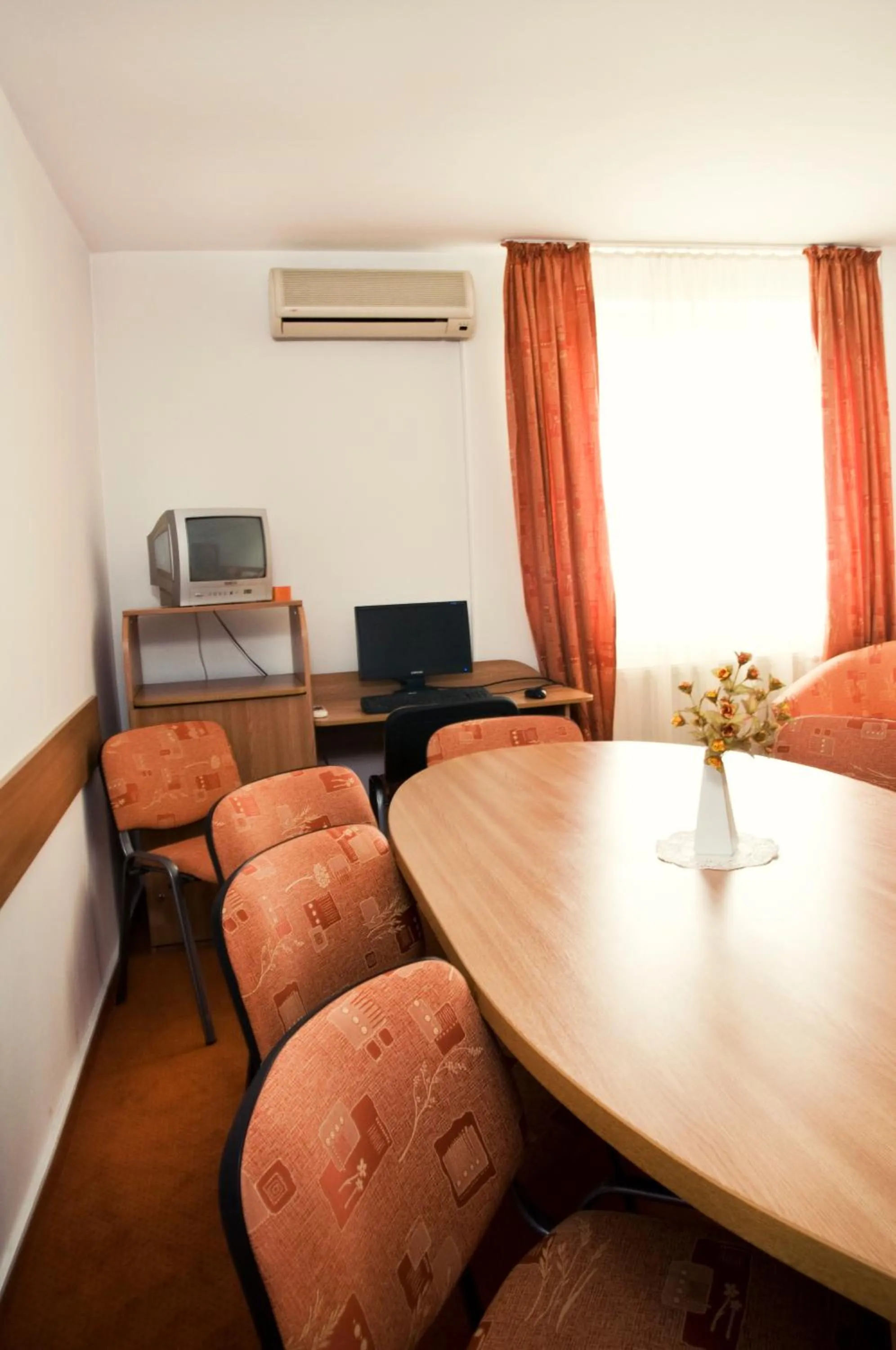 Seating area in Hotel Est